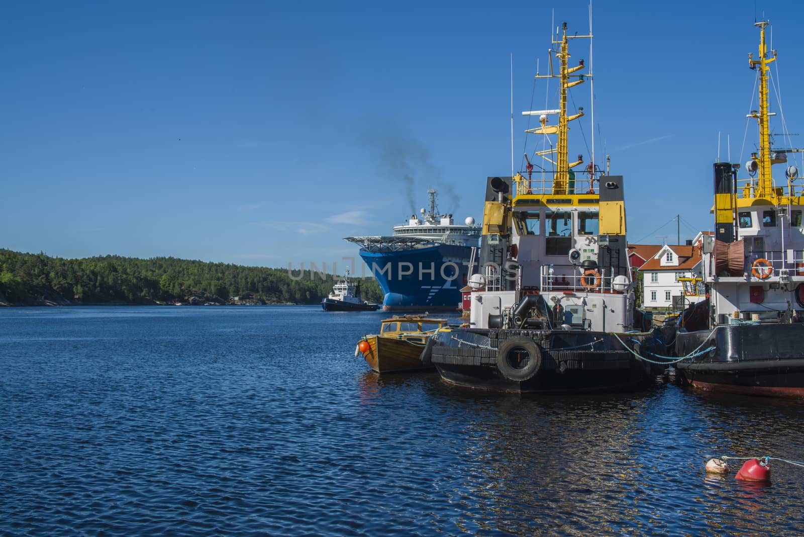 the towage of mv north sea giant has started by steirus