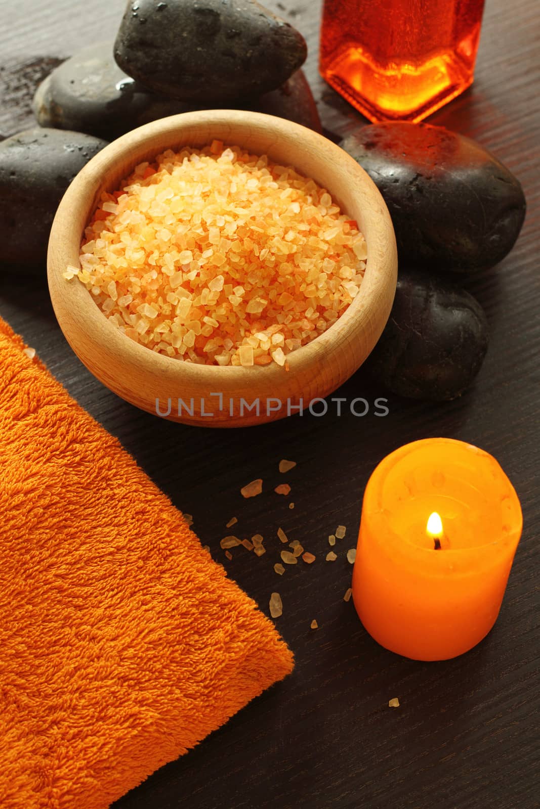  Mango butter bath salt and candle close up 