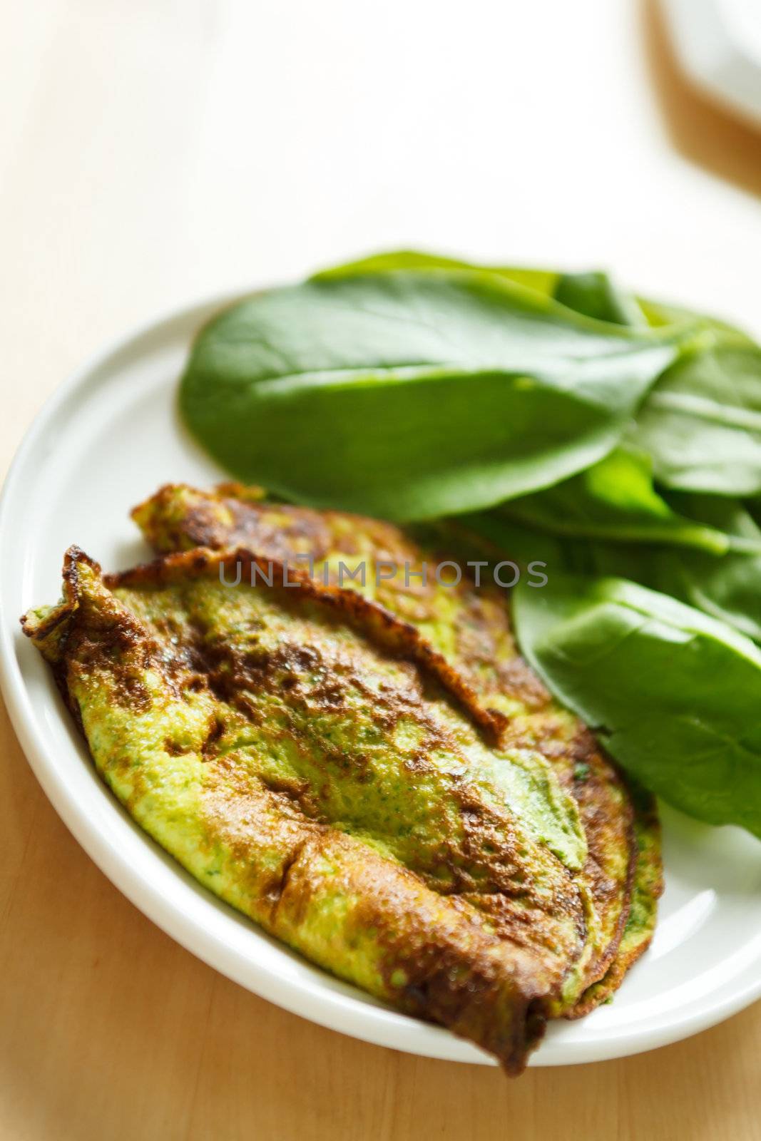 omelet with spinach  by shebeko