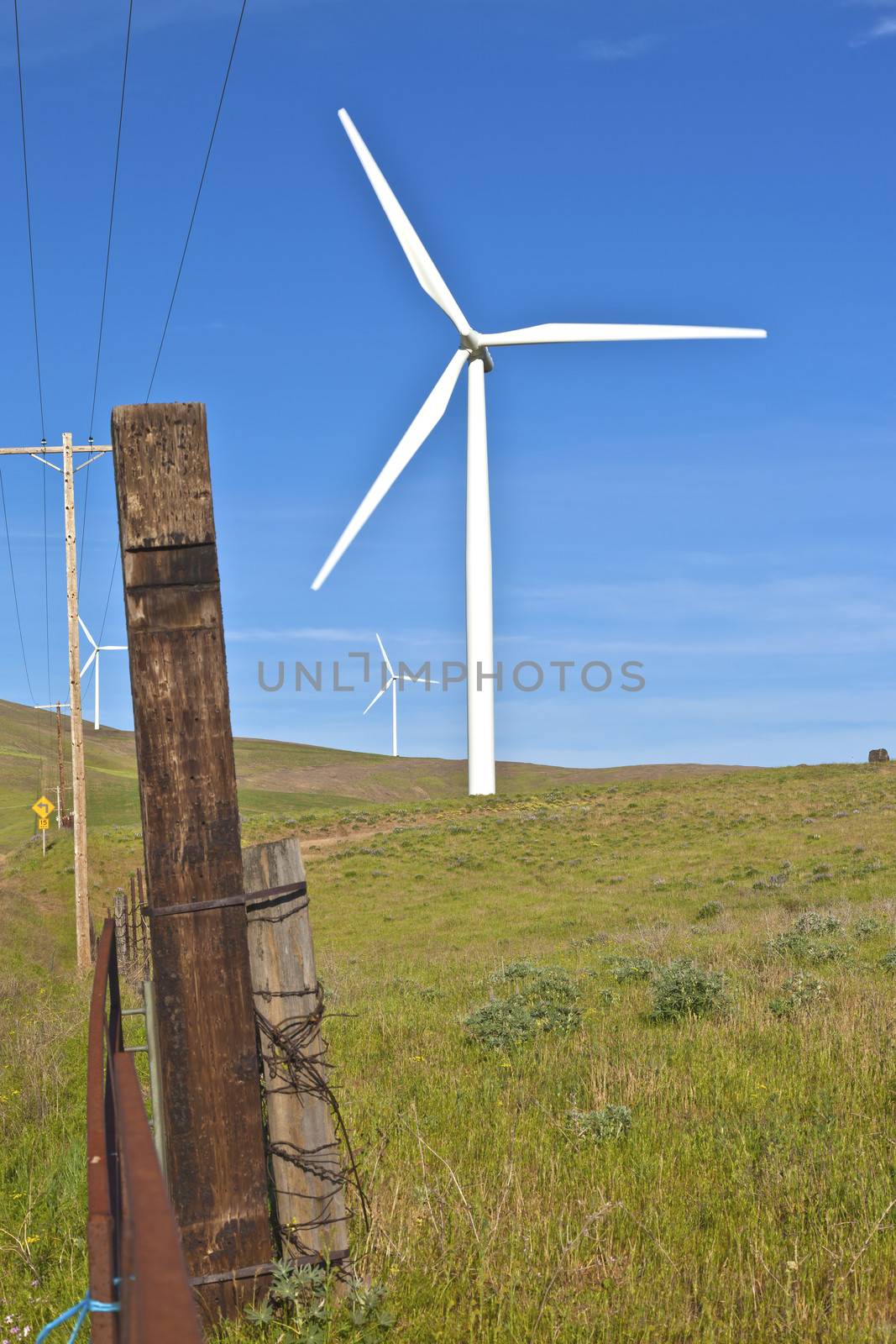 Wind power Eastern Washington. by Rigucci