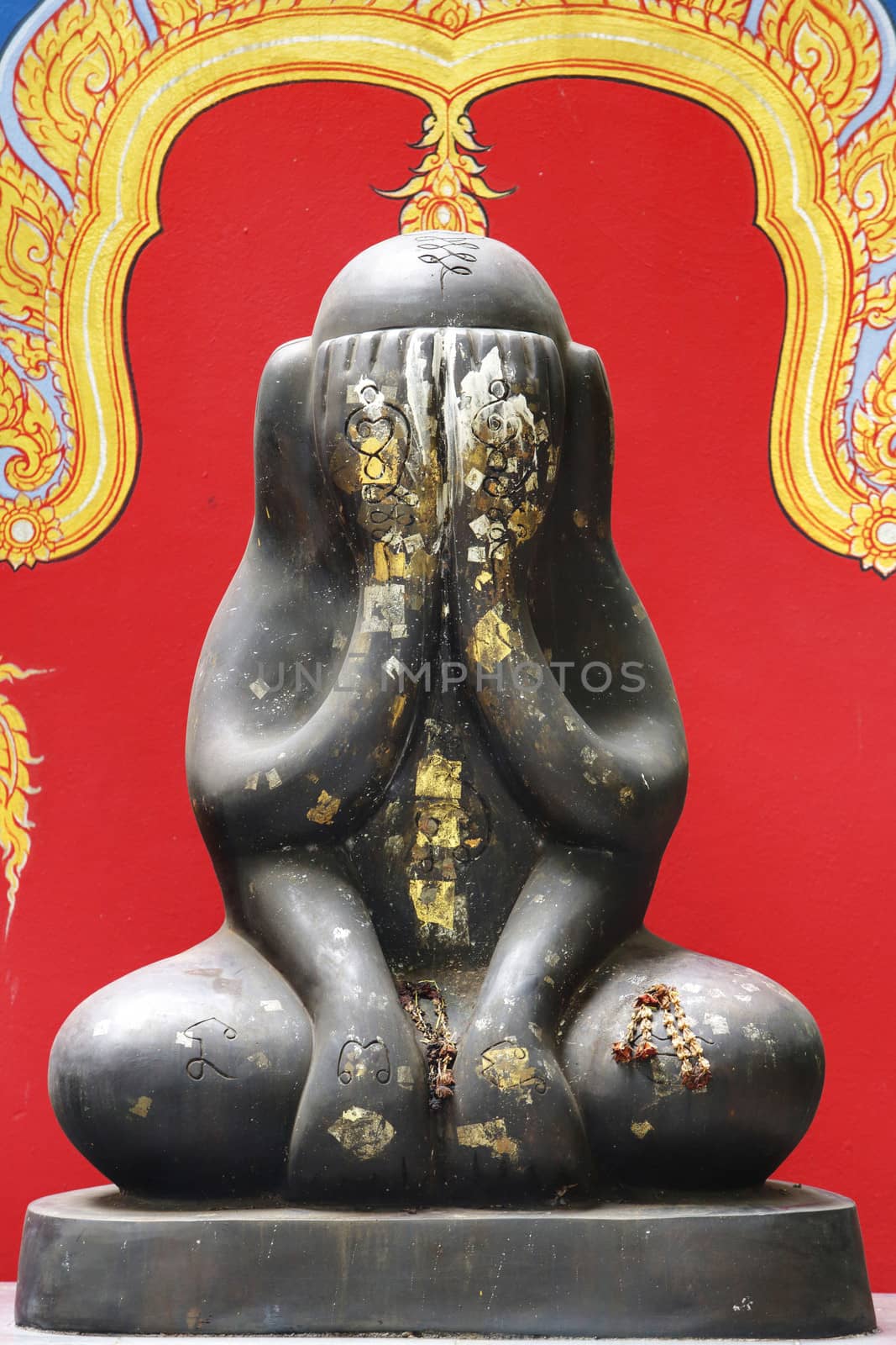 Thai giant amulet called Phra pidta mean closed eyes buddha