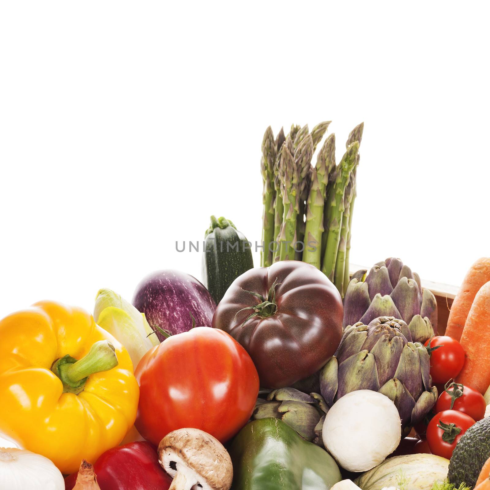 Assortment of fresh vegetables by vwalakte