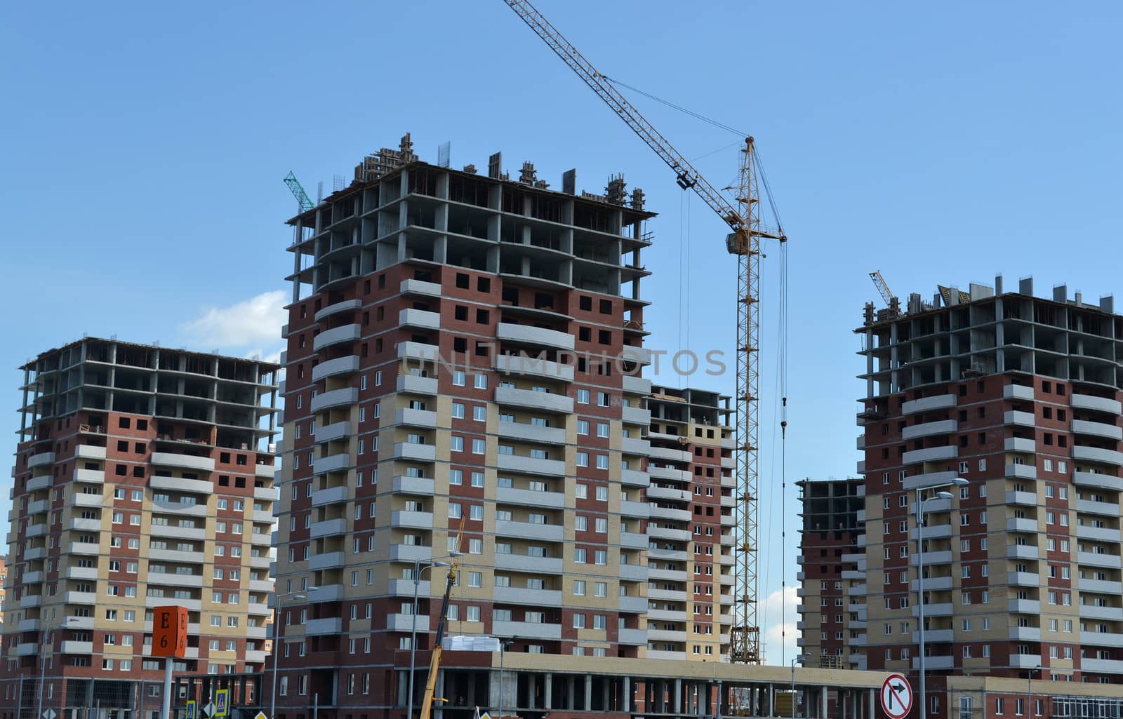 construction of the new residential district to Tyumen