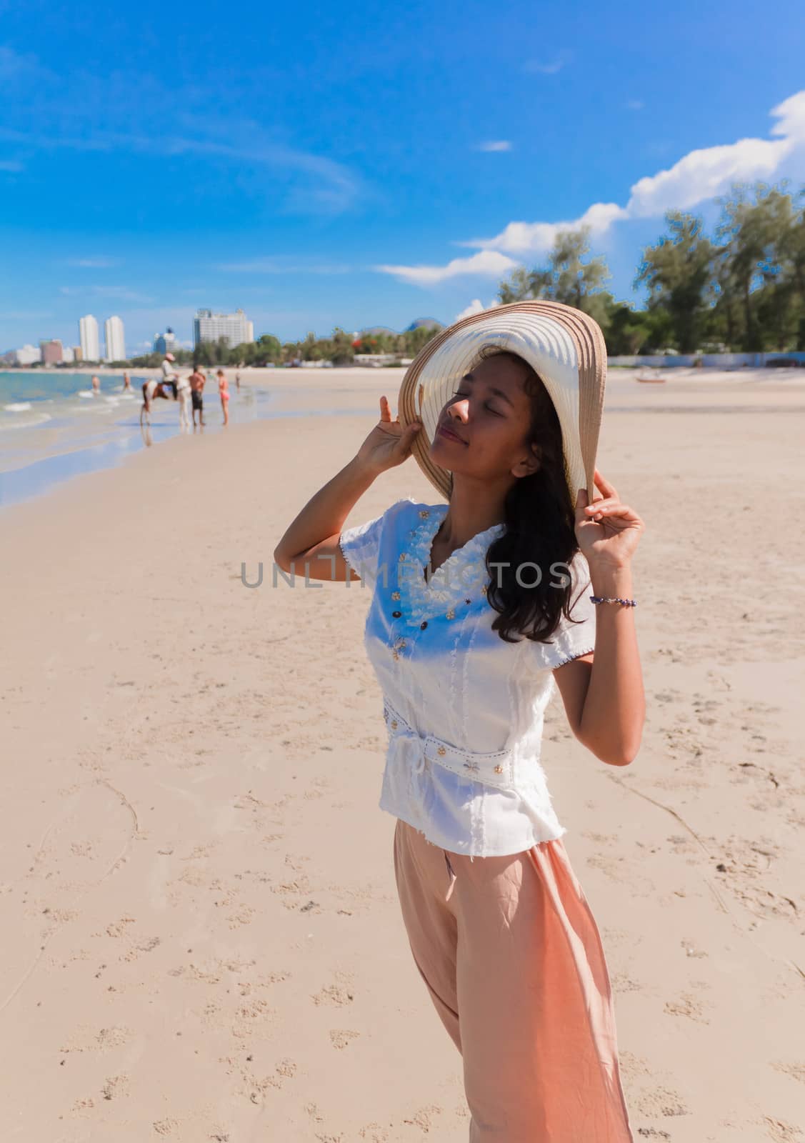 Thai Girl Portrait  by nikky1972