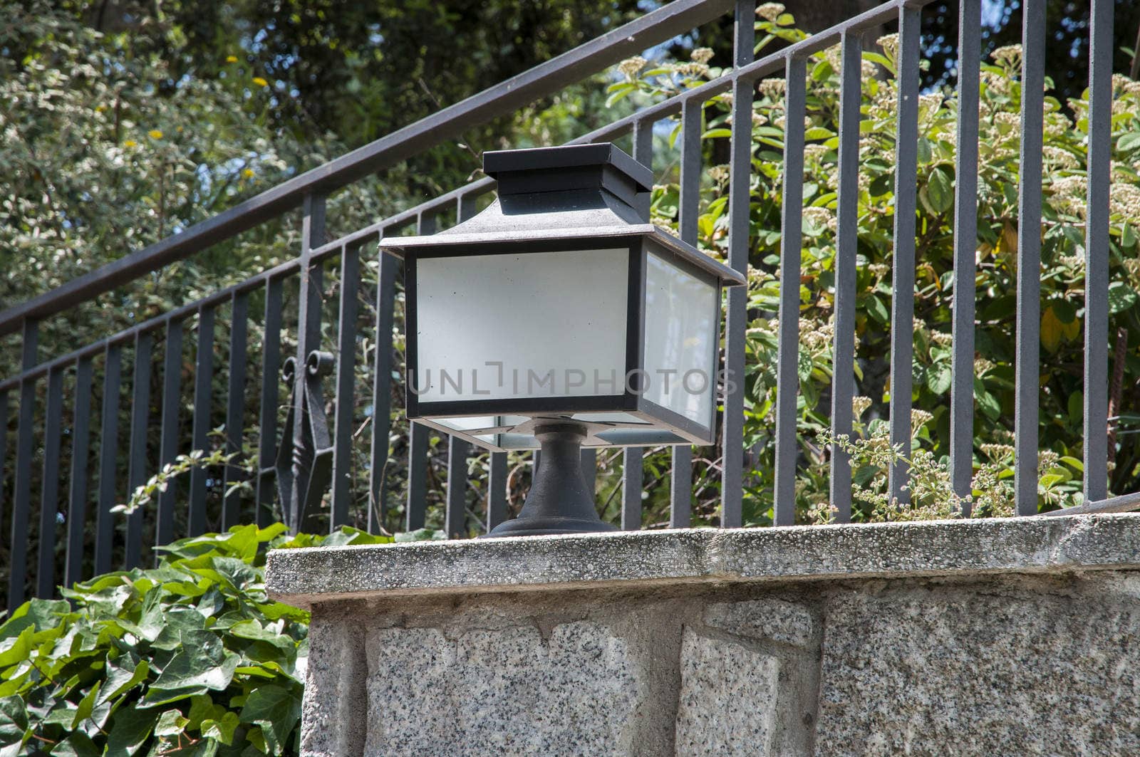 lantern of the house to see well at night