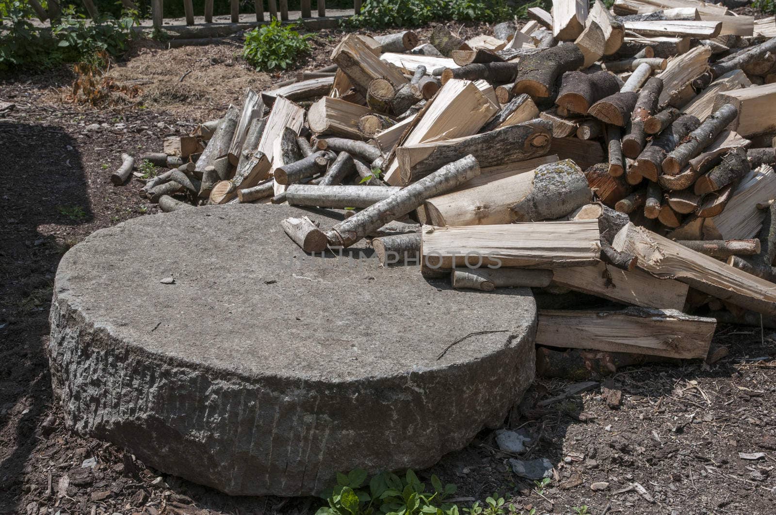 stone cutting logs