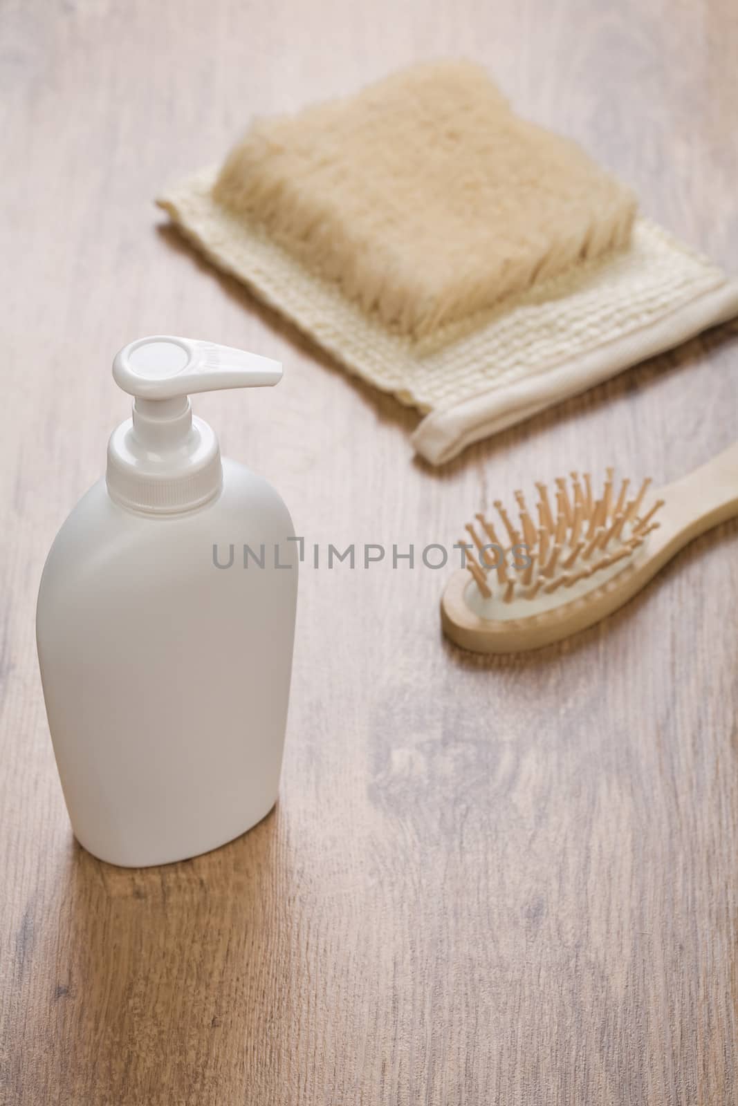 bottle hairbrush and bast