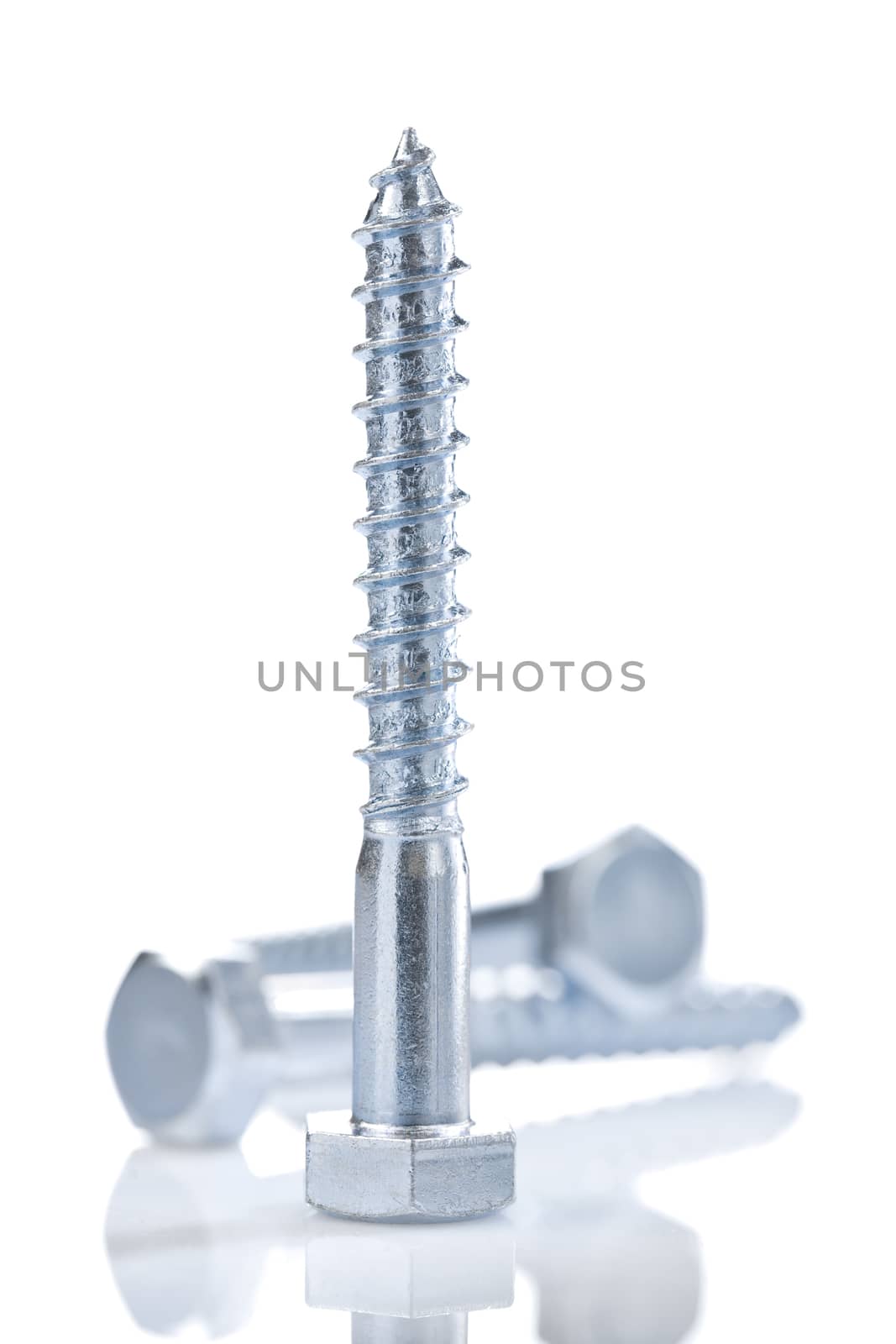 isoalted screw-bolts