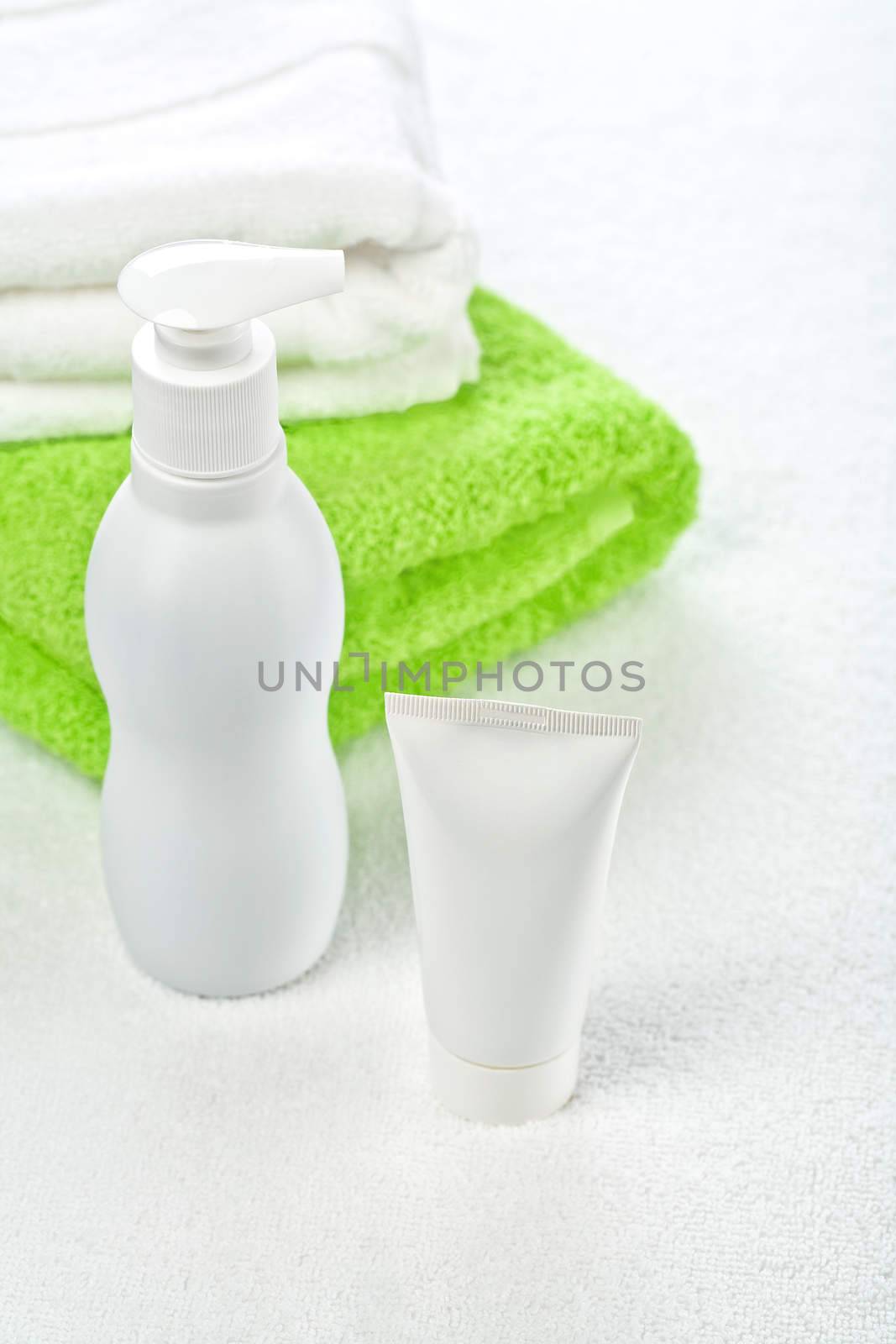 Bottle tube and cotton towels
