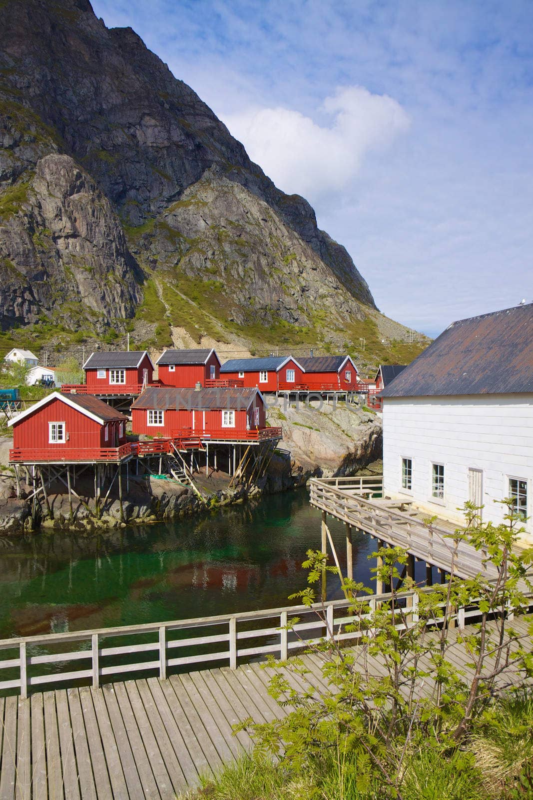 Fishing huts in Norway by Harvepino