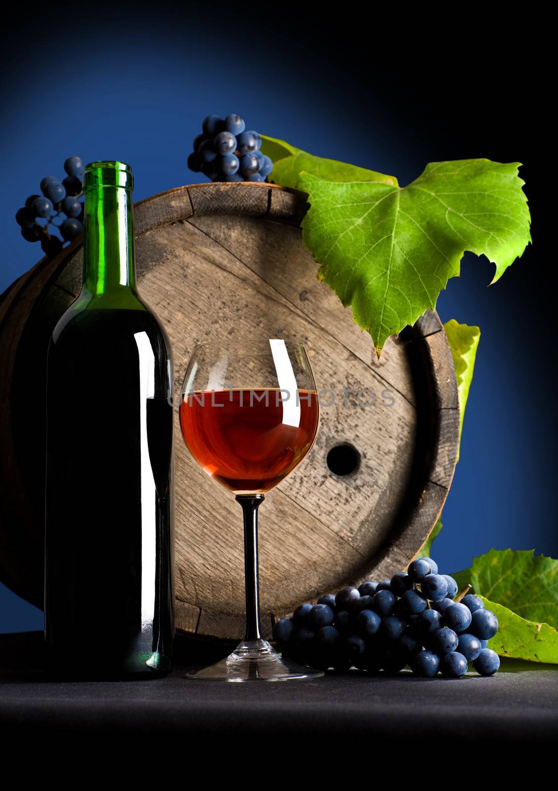 Composition from grapes and red wine
