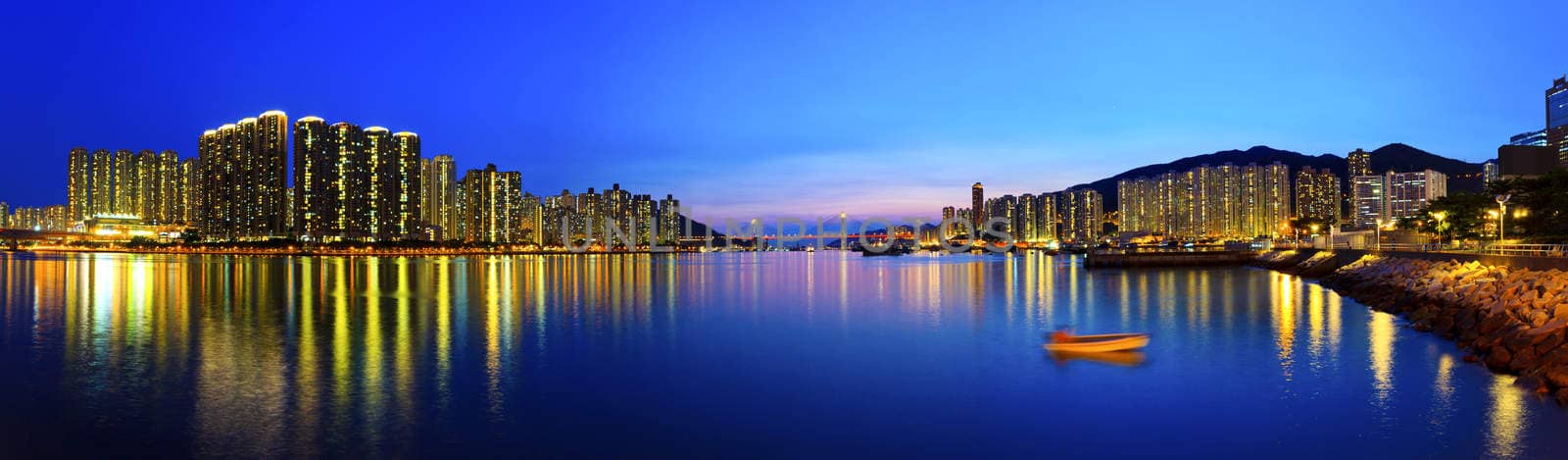 Hong Kong harbor view by kawing921