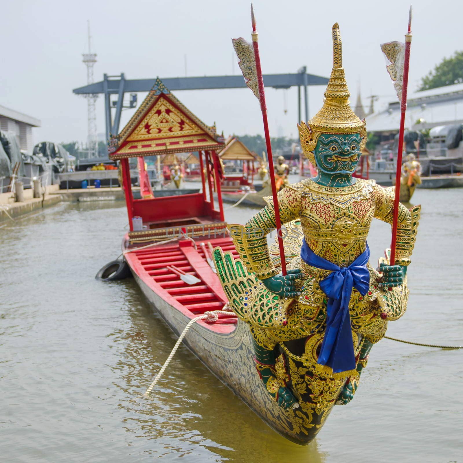 Thai royal barge, supreme art of Thailand 