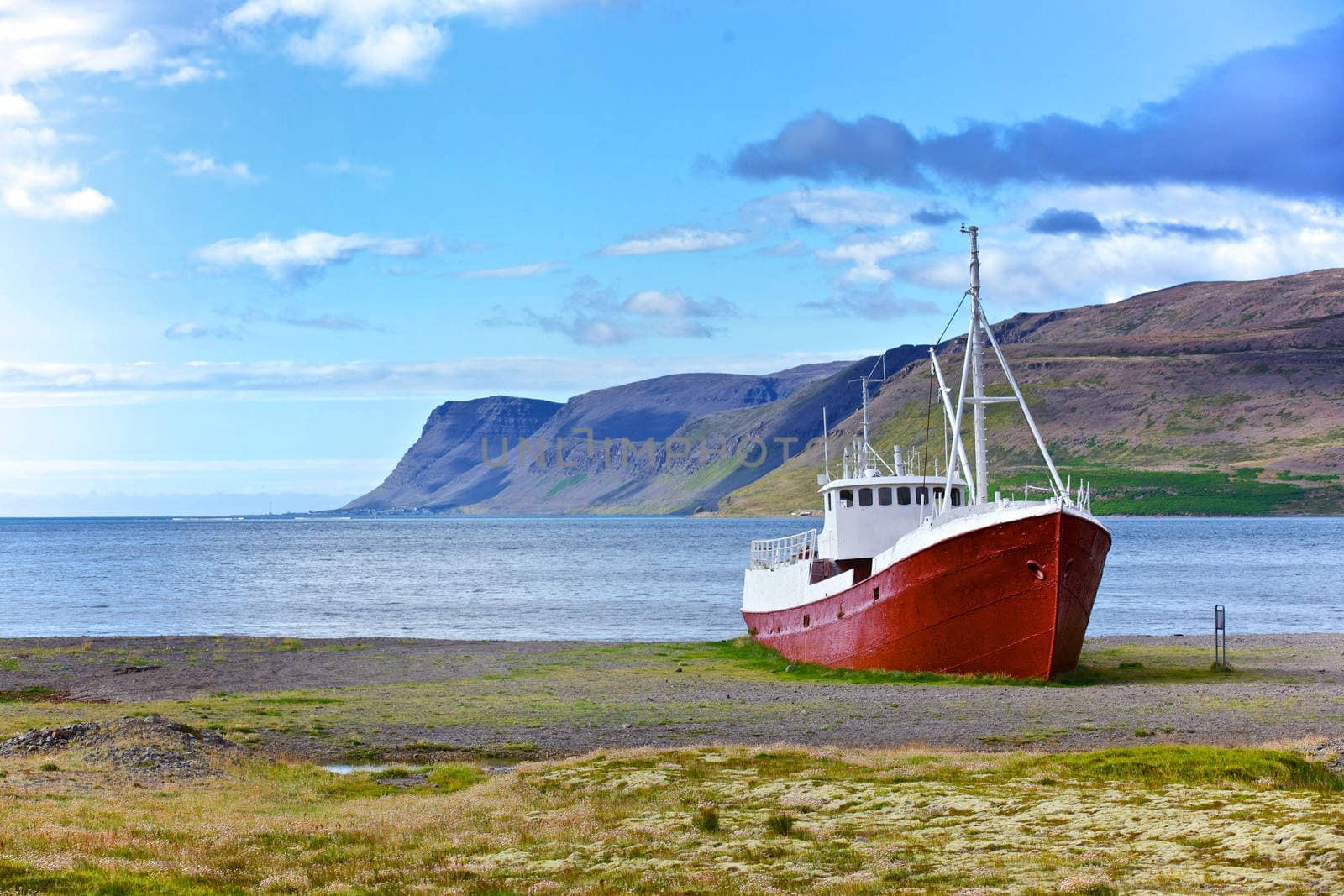 Old fishing vessel by maxoliki