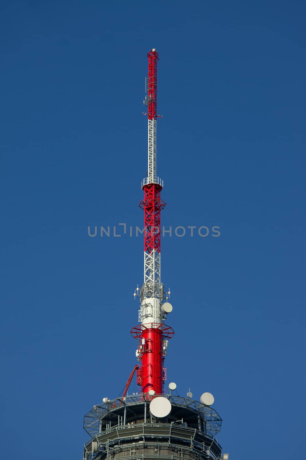 Antenna of a broadcasting tower