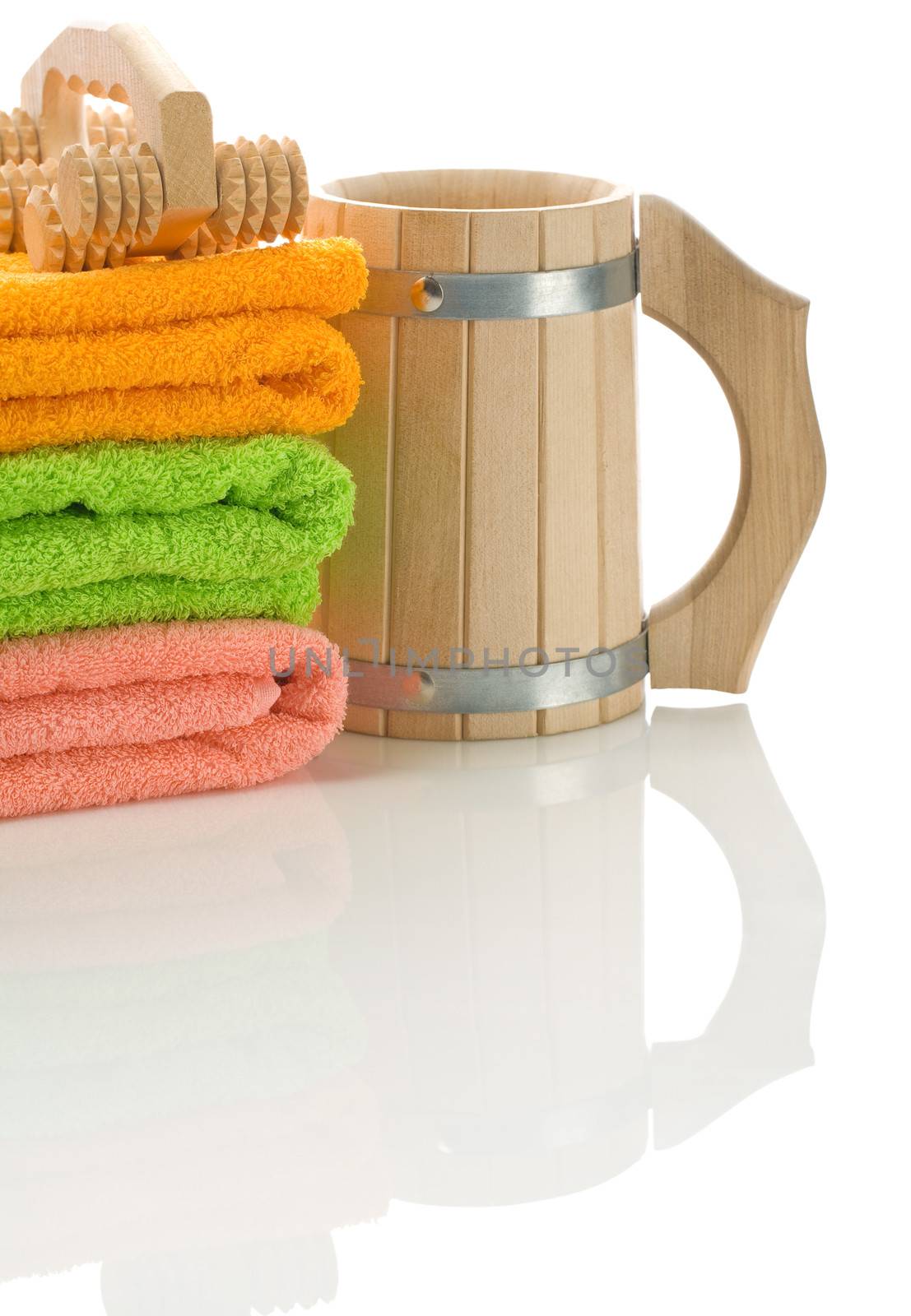 mug and massager with towels