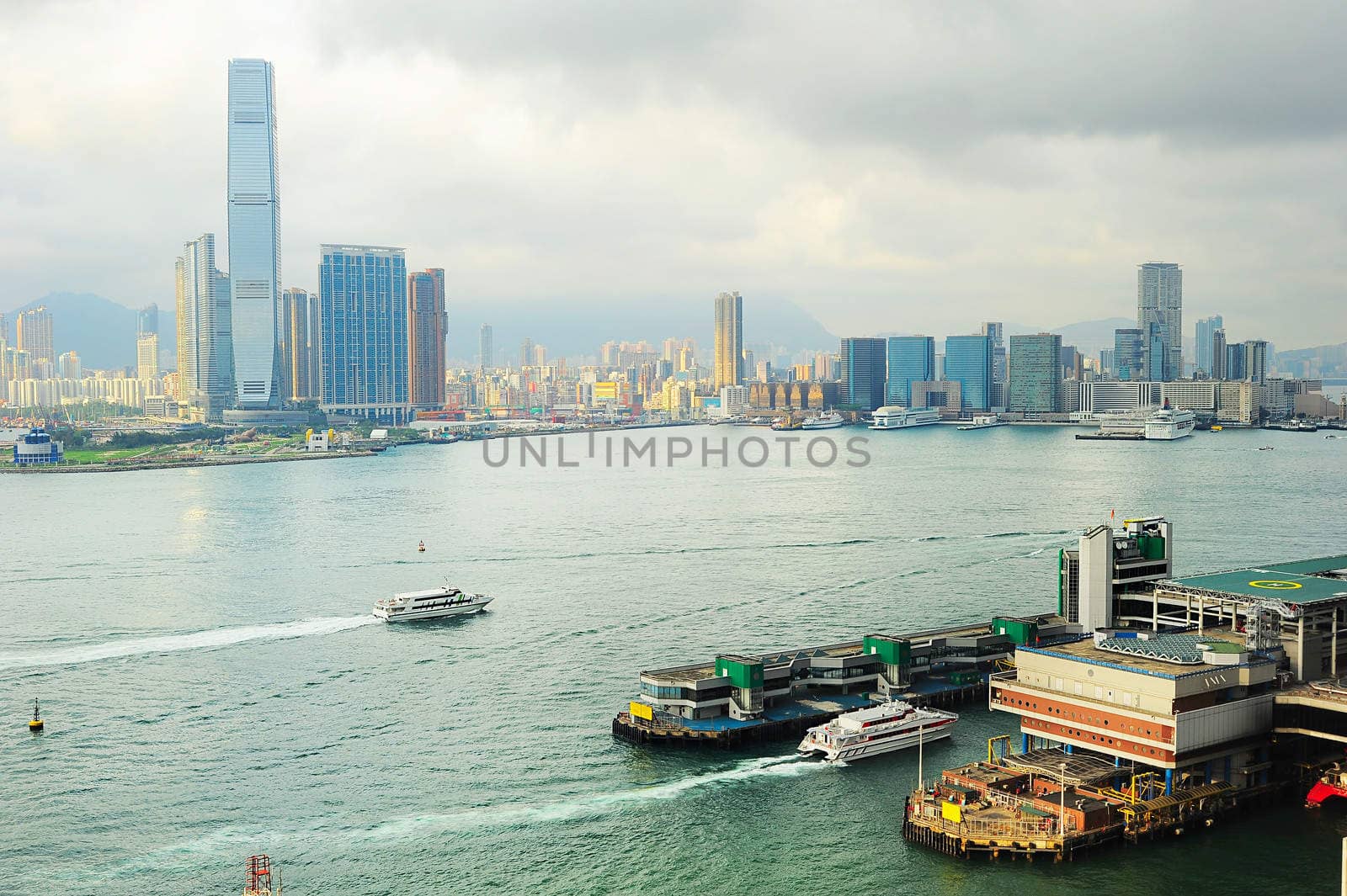 Panorama of Kowloon island by joyfull
