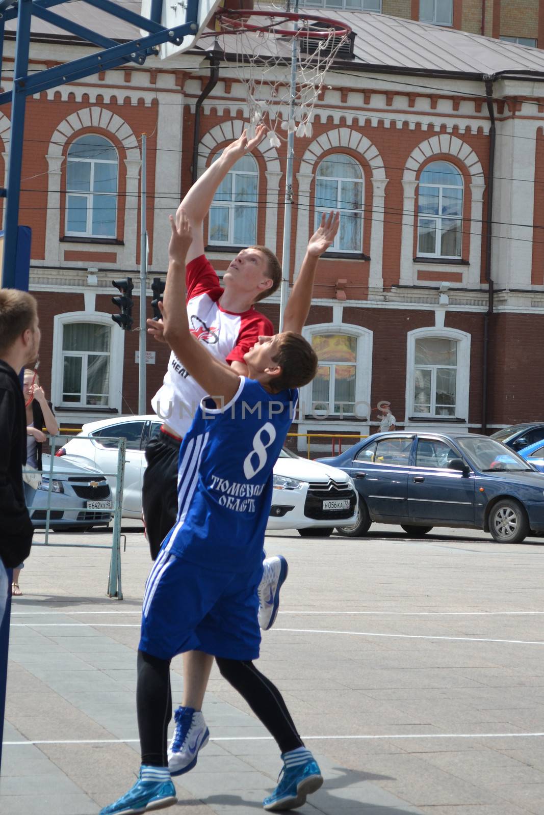 Day of youth of 2013, Tyumen. Basketball competitions in Tsvetnoy Boulevard.