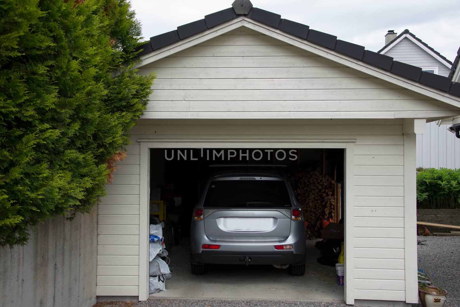 Garage and car by GryT