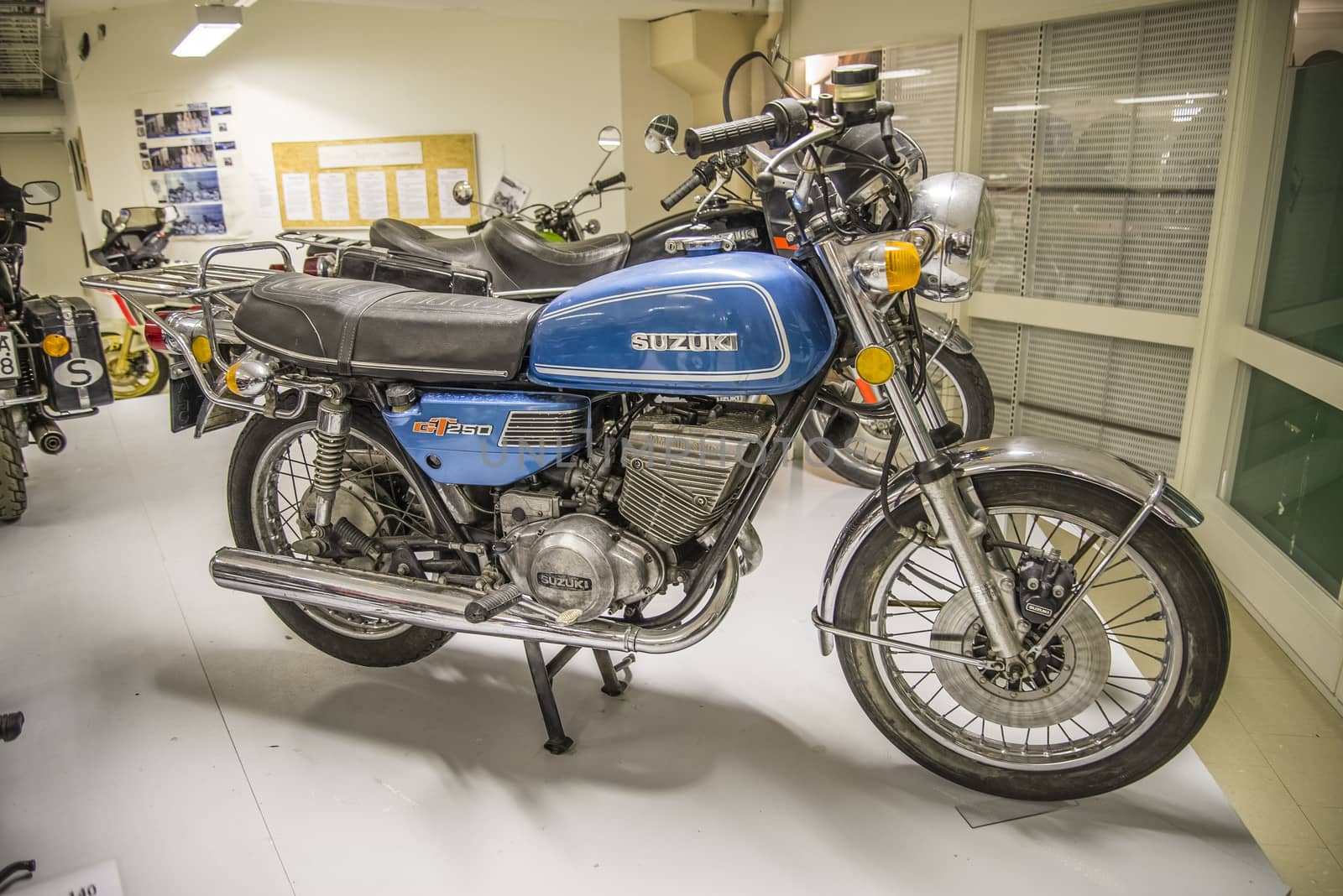 vintage motorbike, 1975 suzuki gt by steirus