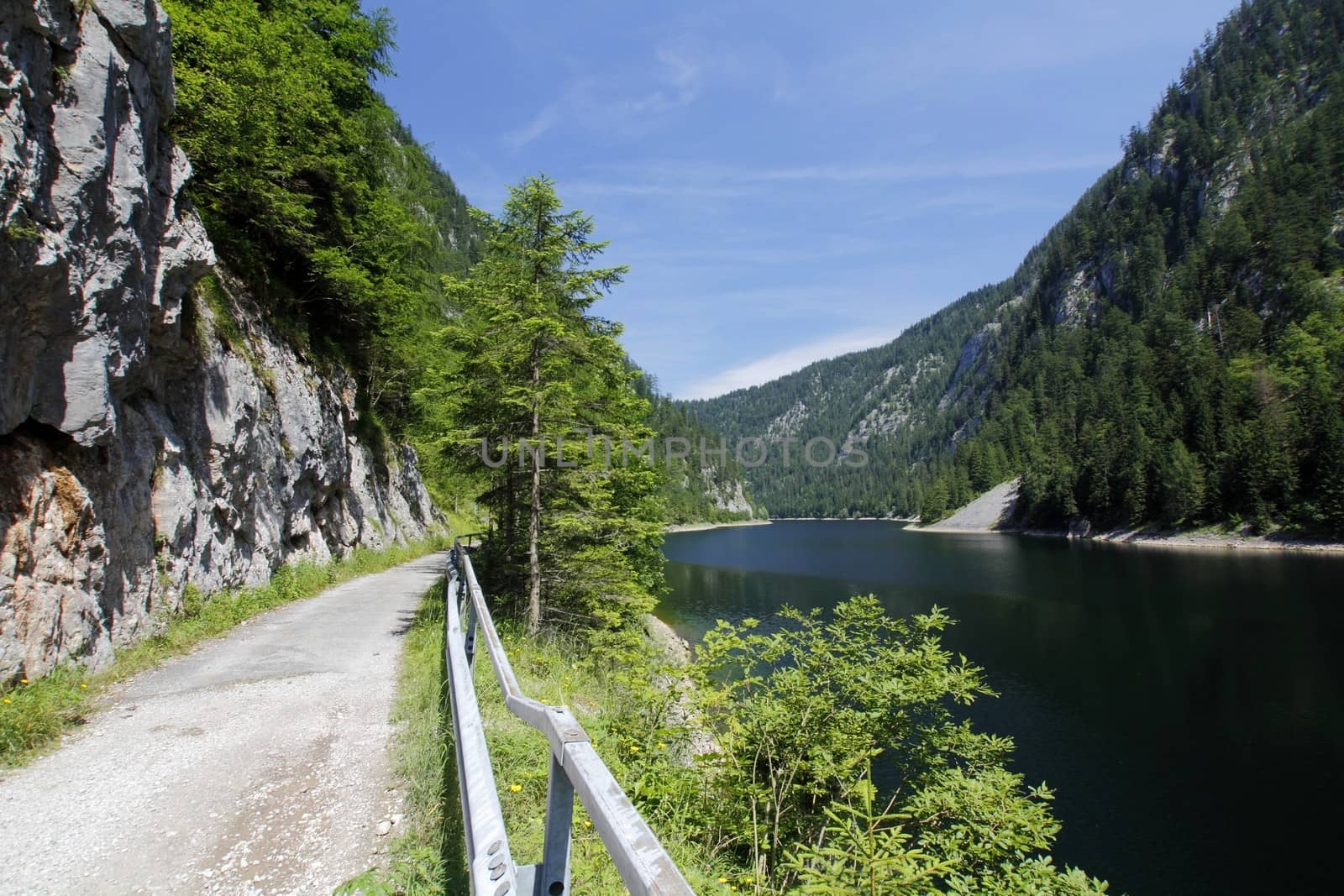 Austria : beautiful panorama of the lake in the mountains