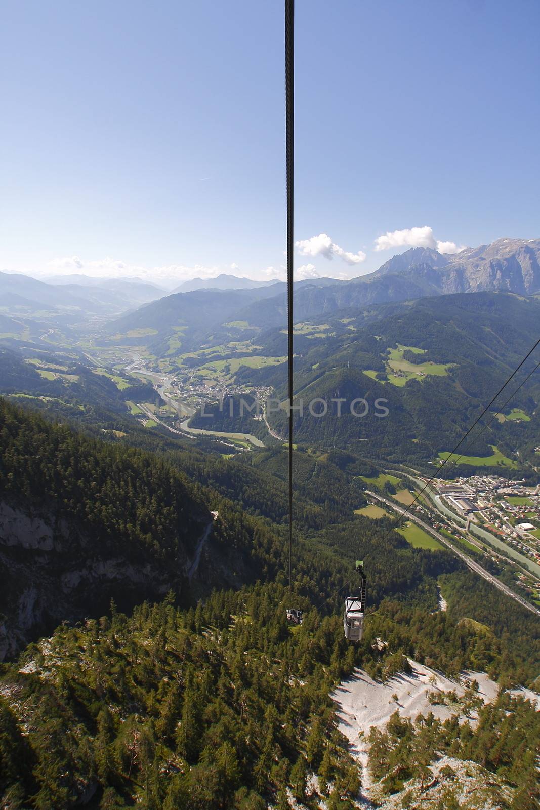 Austria : view from inside the wagon going down the hill