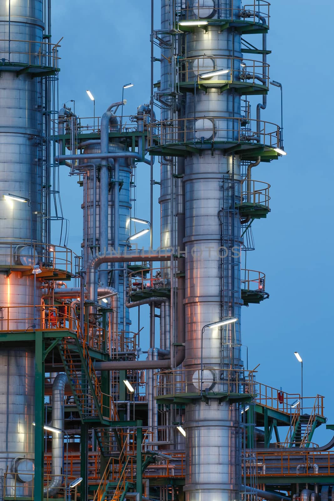 Structure of petrochemical plant