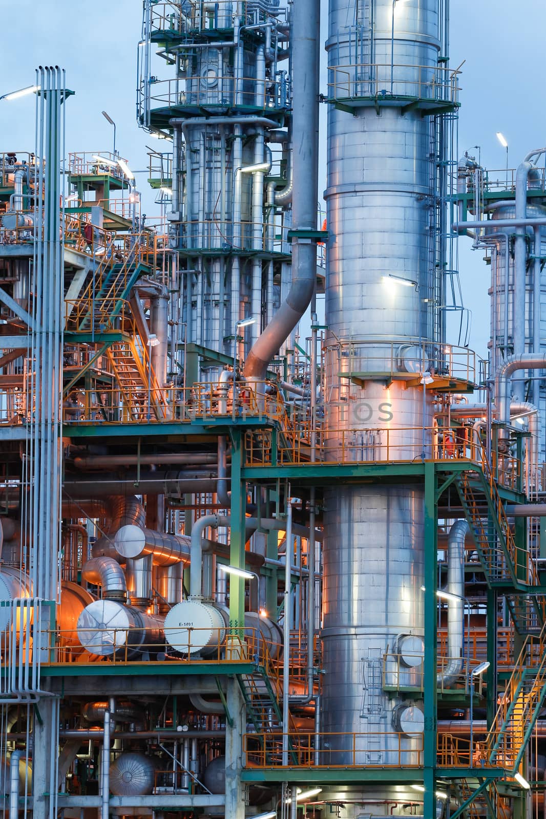 Structure of petrochemical plant