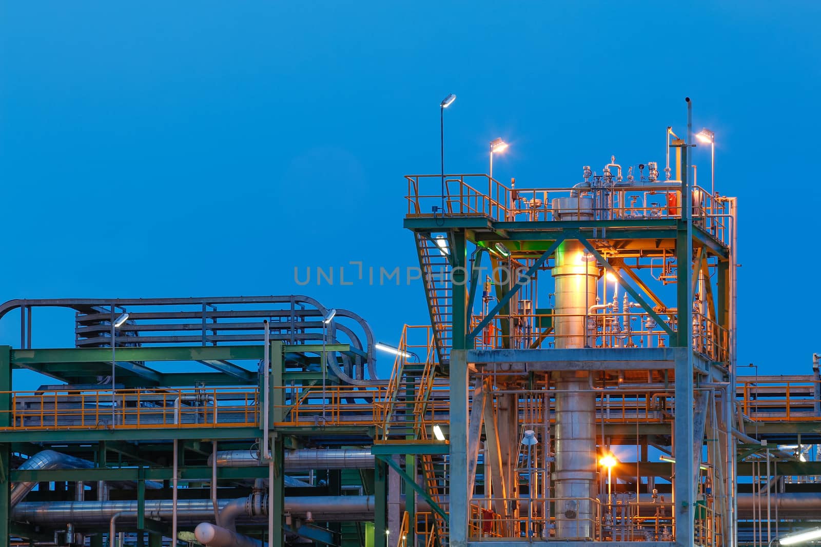 Structure of petrochemical plant