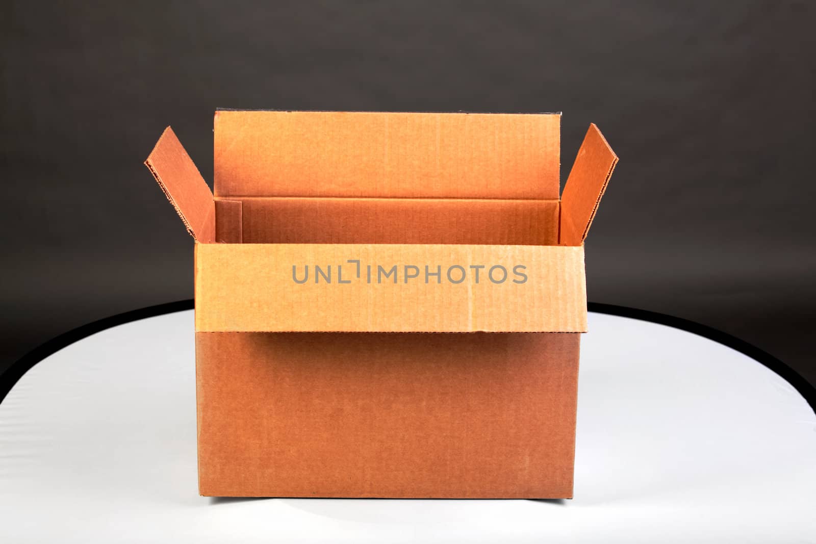 empty box by sabphoto