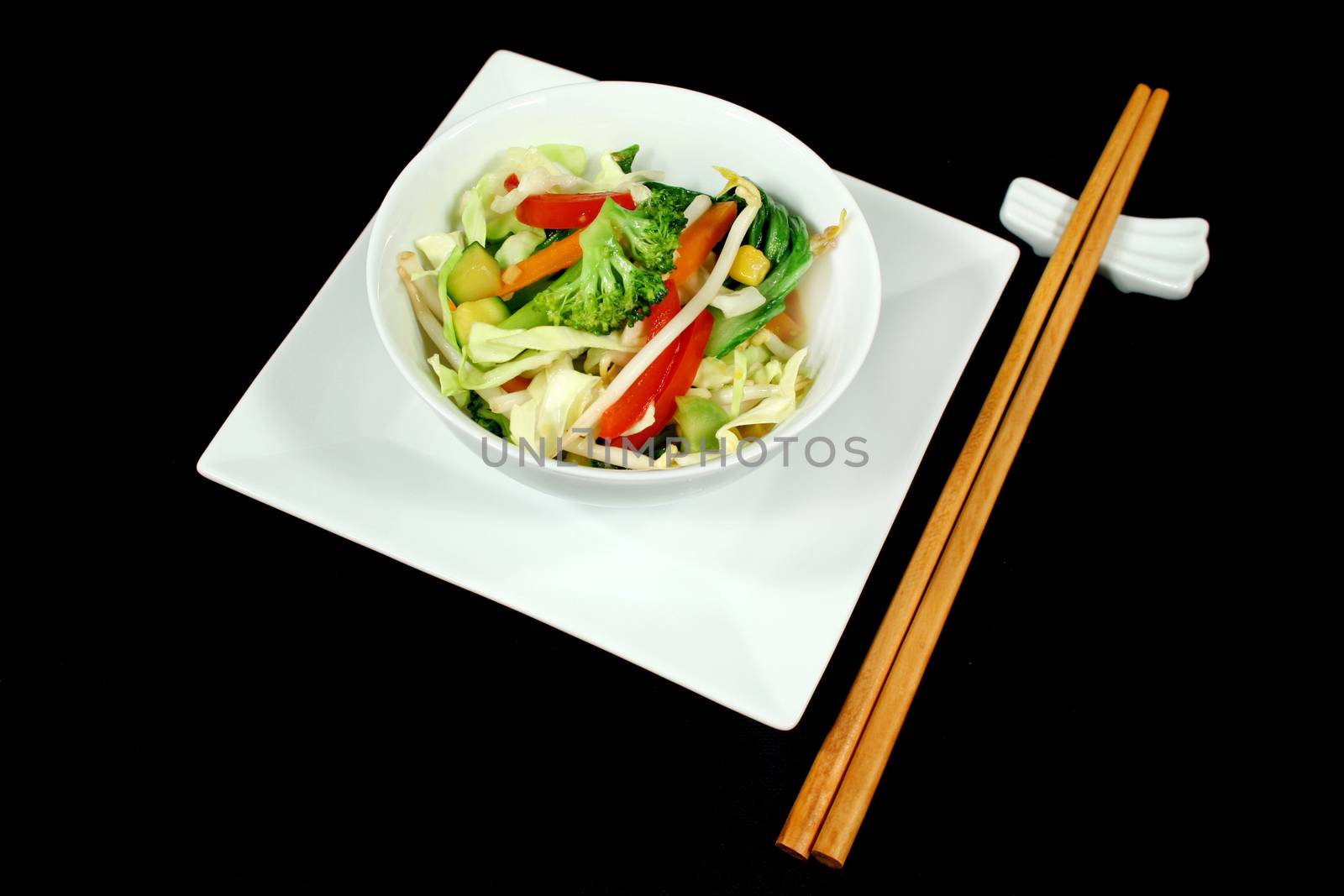 Delicious Asian sty fry vegetables ready to serve.