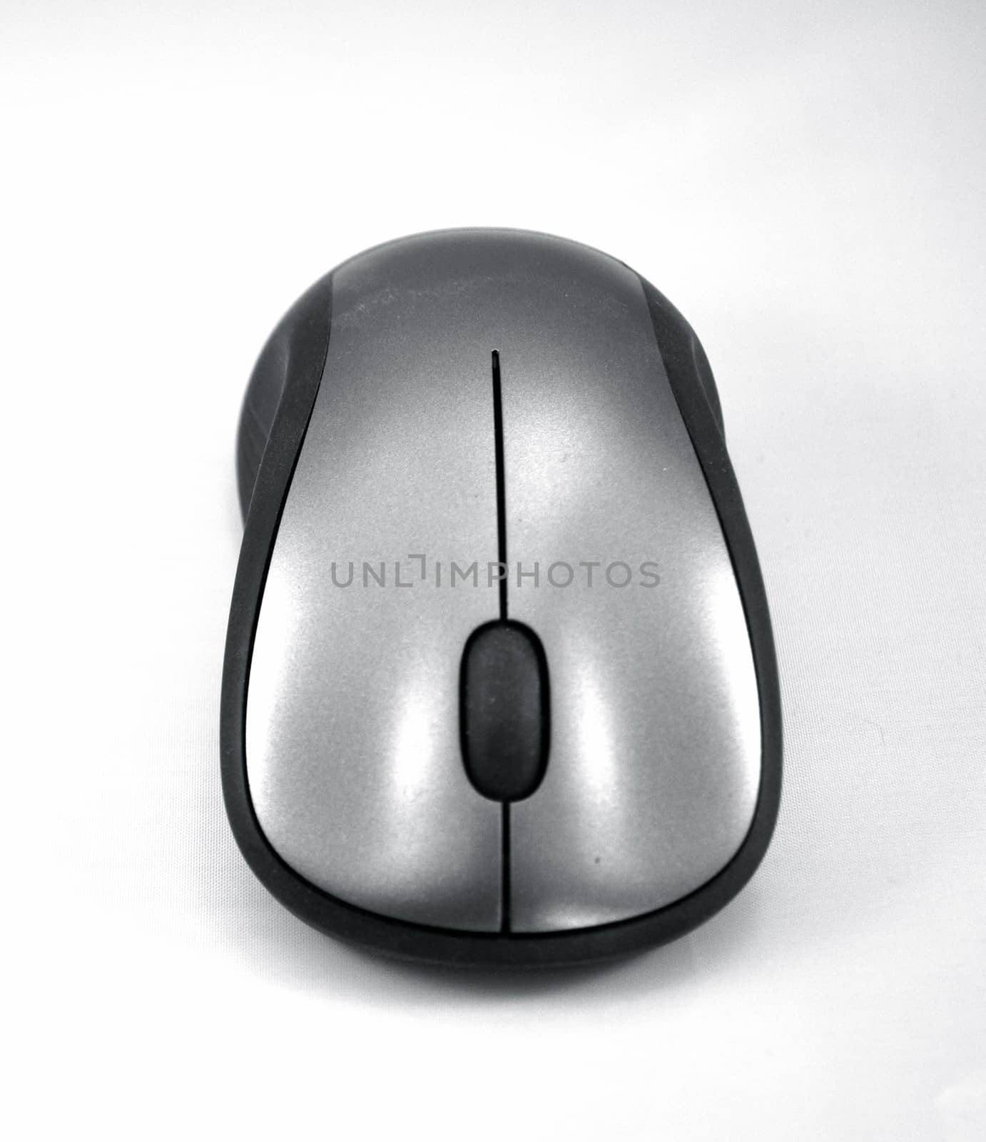 Wireless Mouse - right side by RefocusPhoto