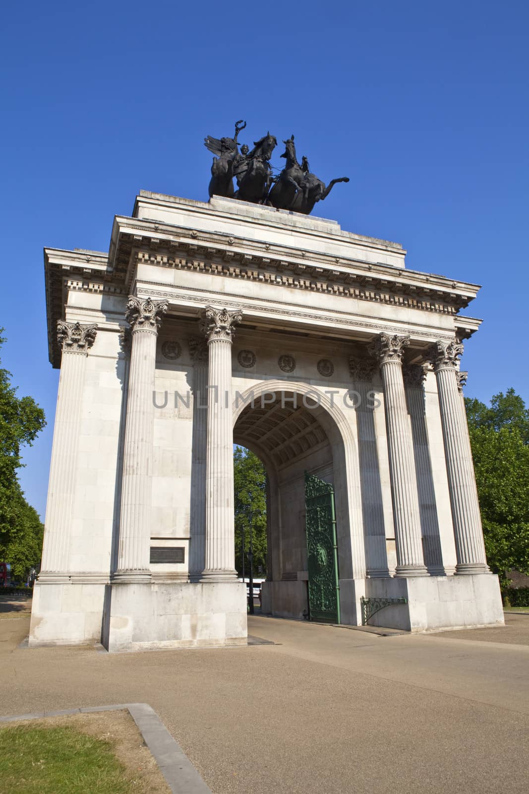 The magnificent Wellington Arch in London.