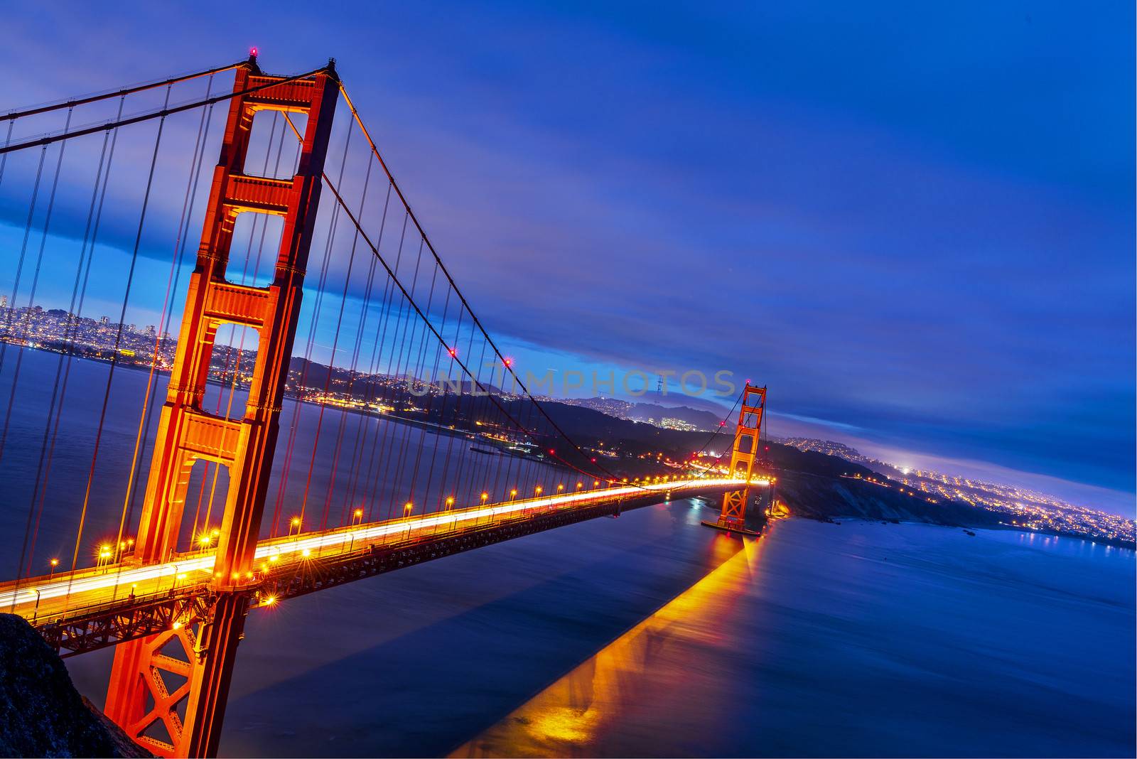 Golden Gate Bridge, San Francisco  by ventdusud