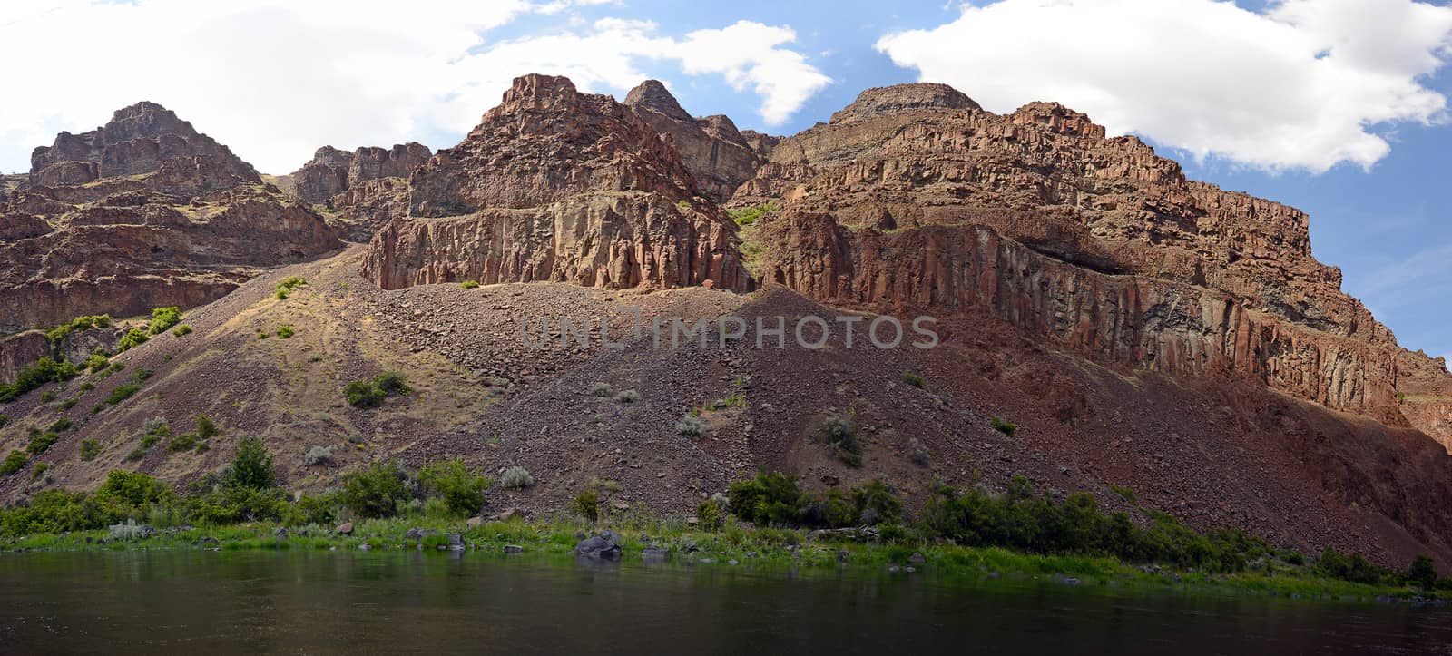 landscape image of scenic mountains along the John Day River in Oregon