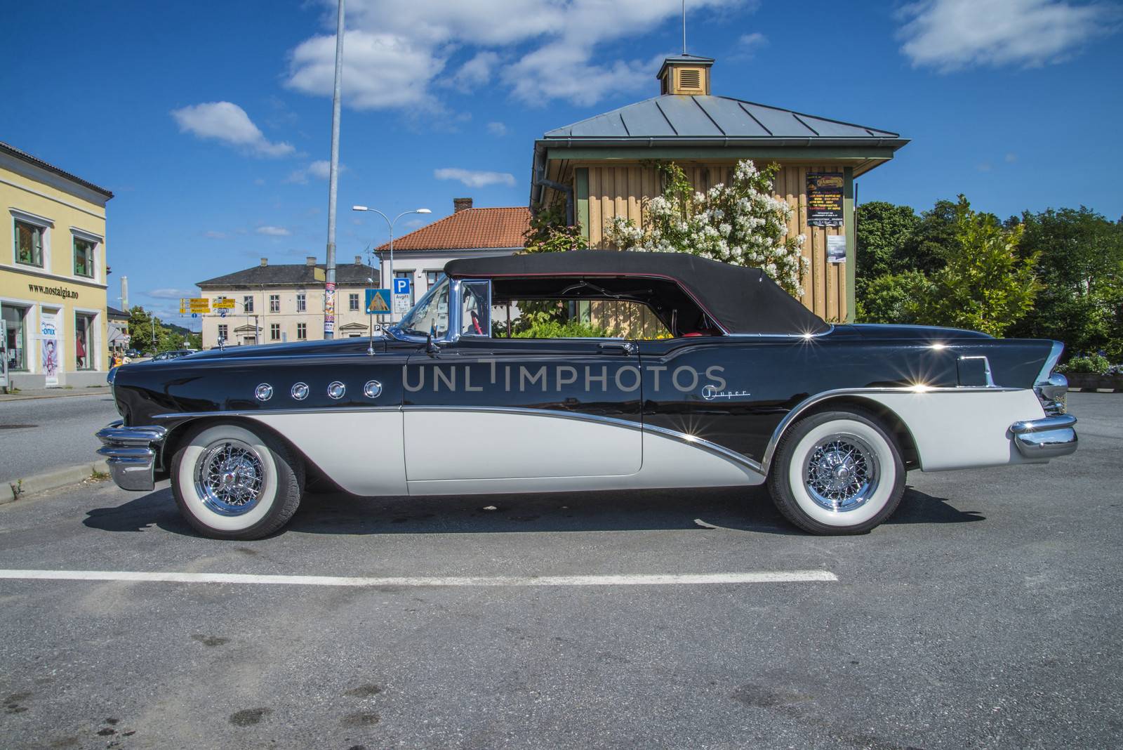 old amcar, 1955 buick riviera 56r super 2 door convertible by steirus