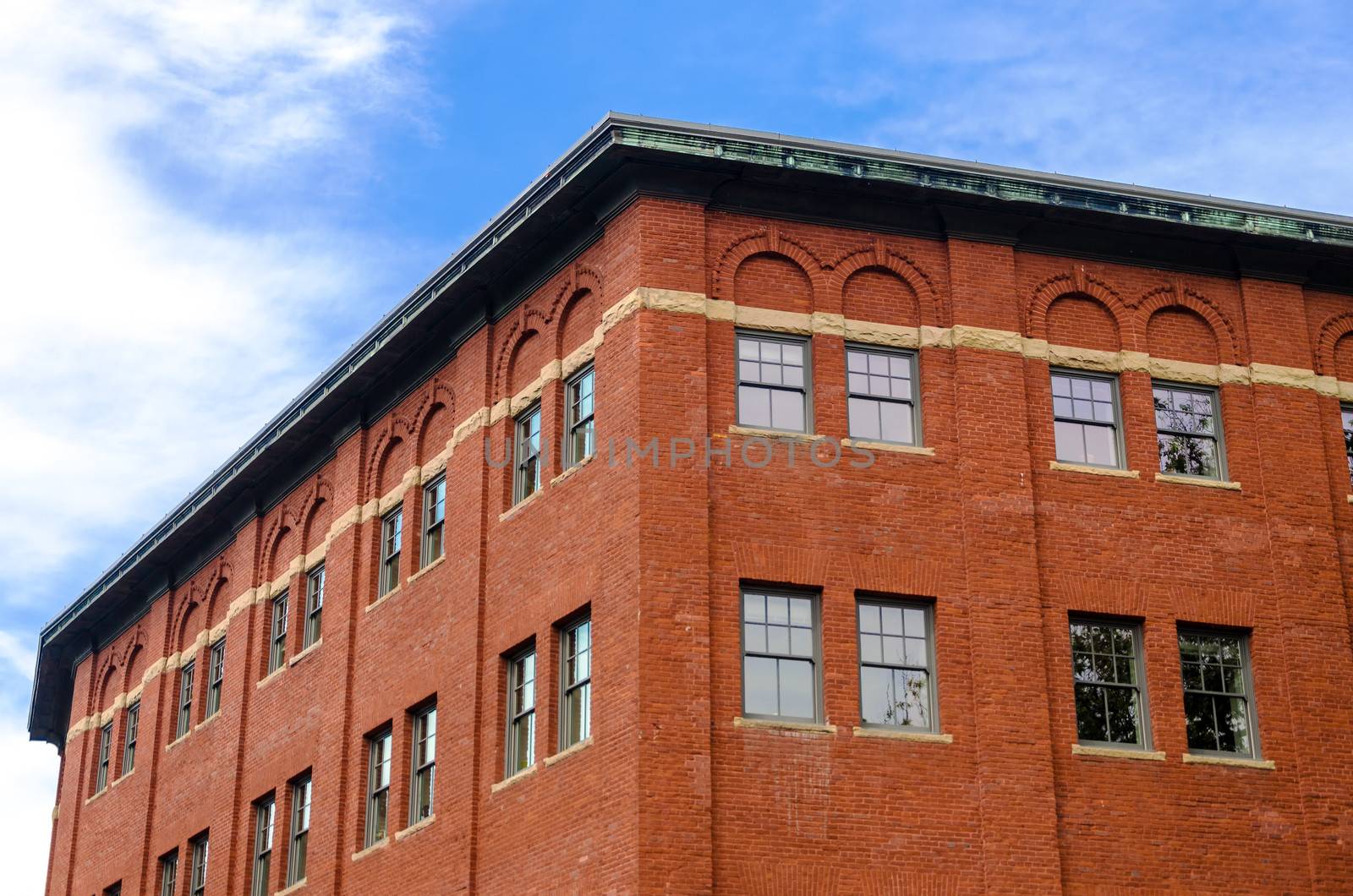 View of an old brick building in the center of Portland, Oregon