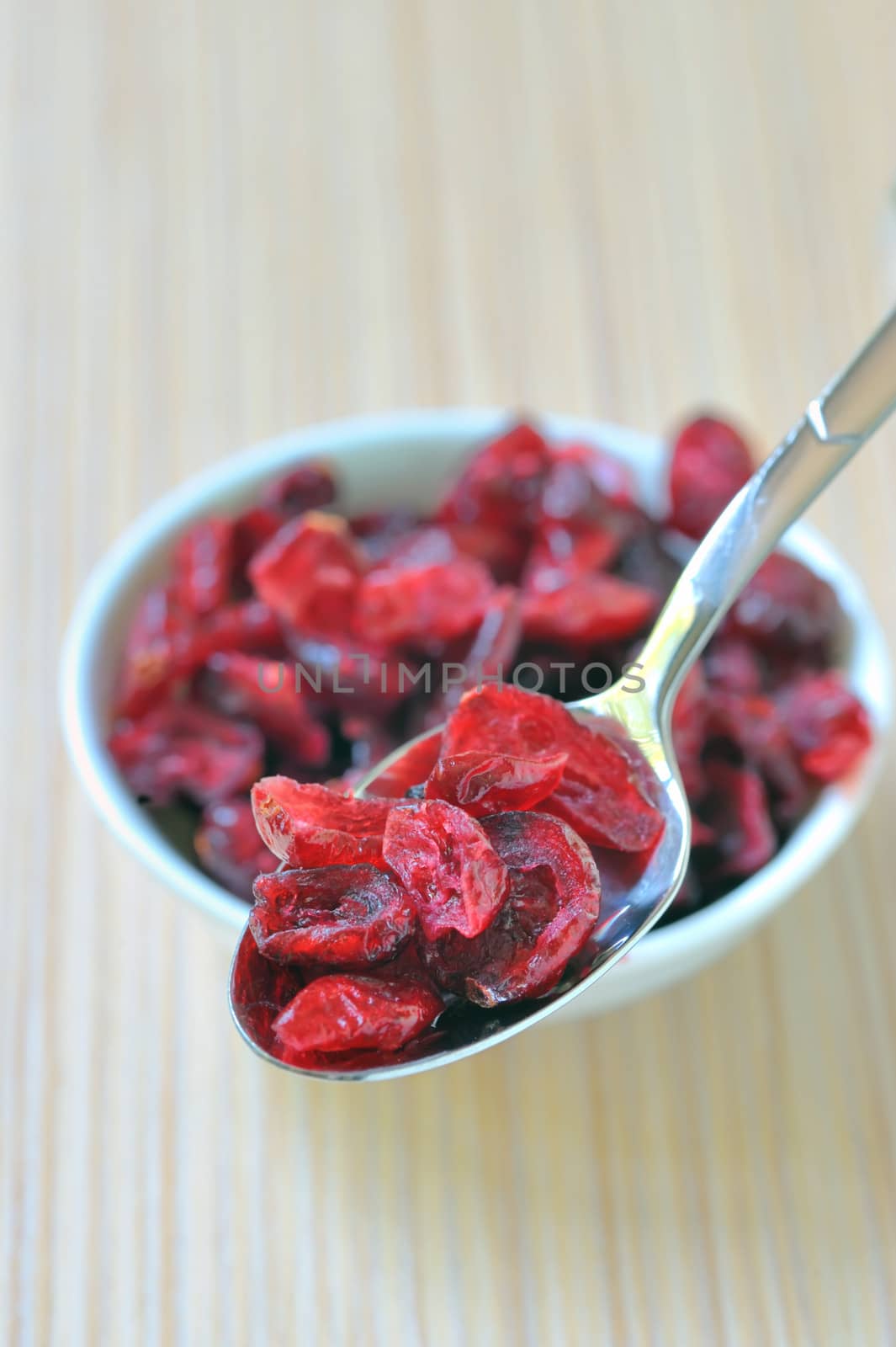 dried cranberries 