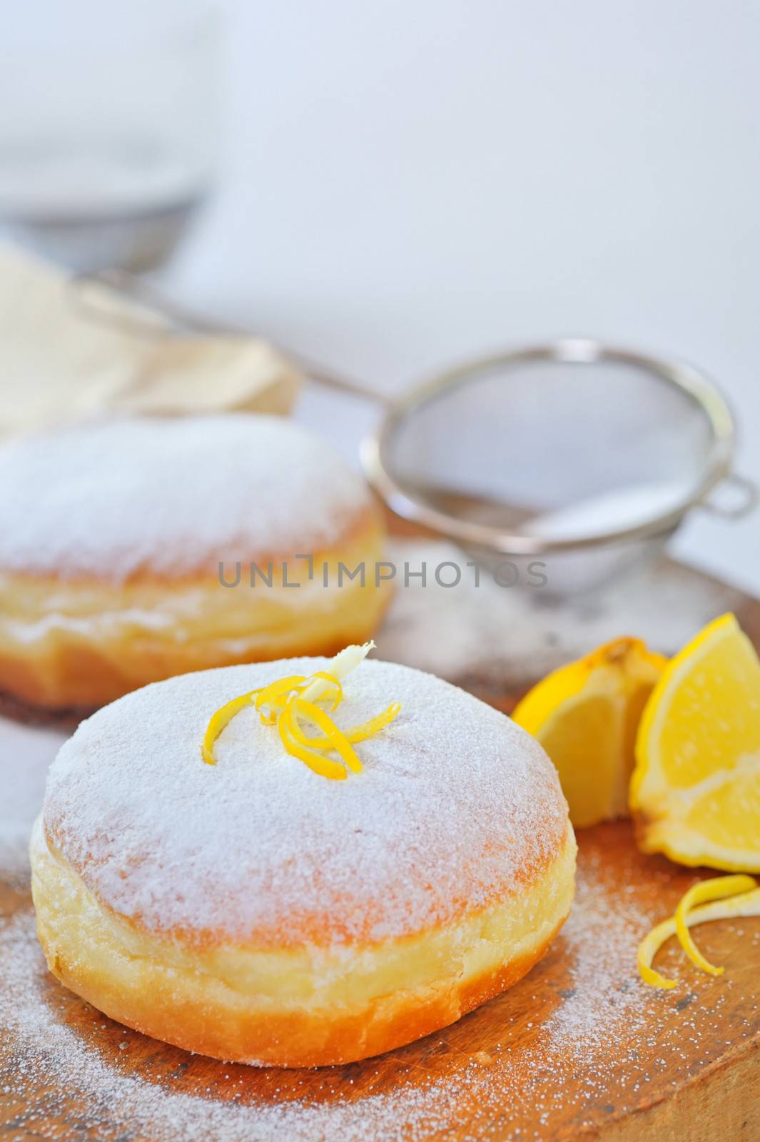 donut with lemon by mady70