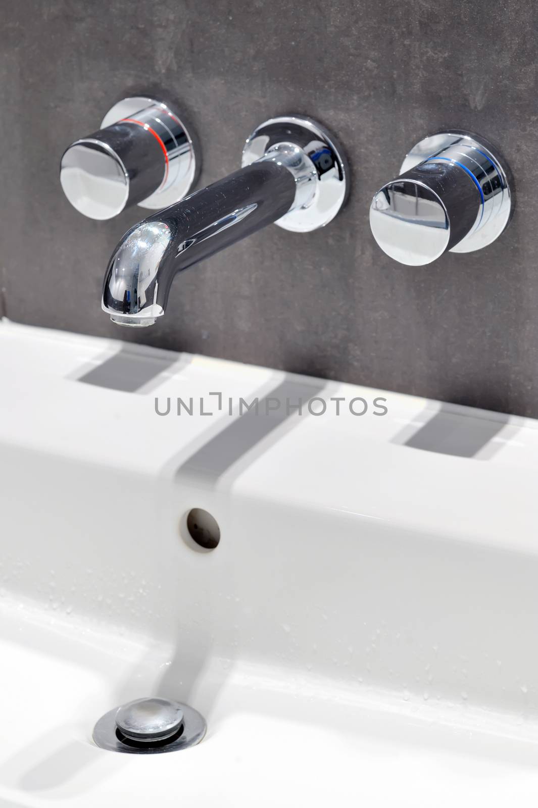 Modern stainless steel tap by mady70