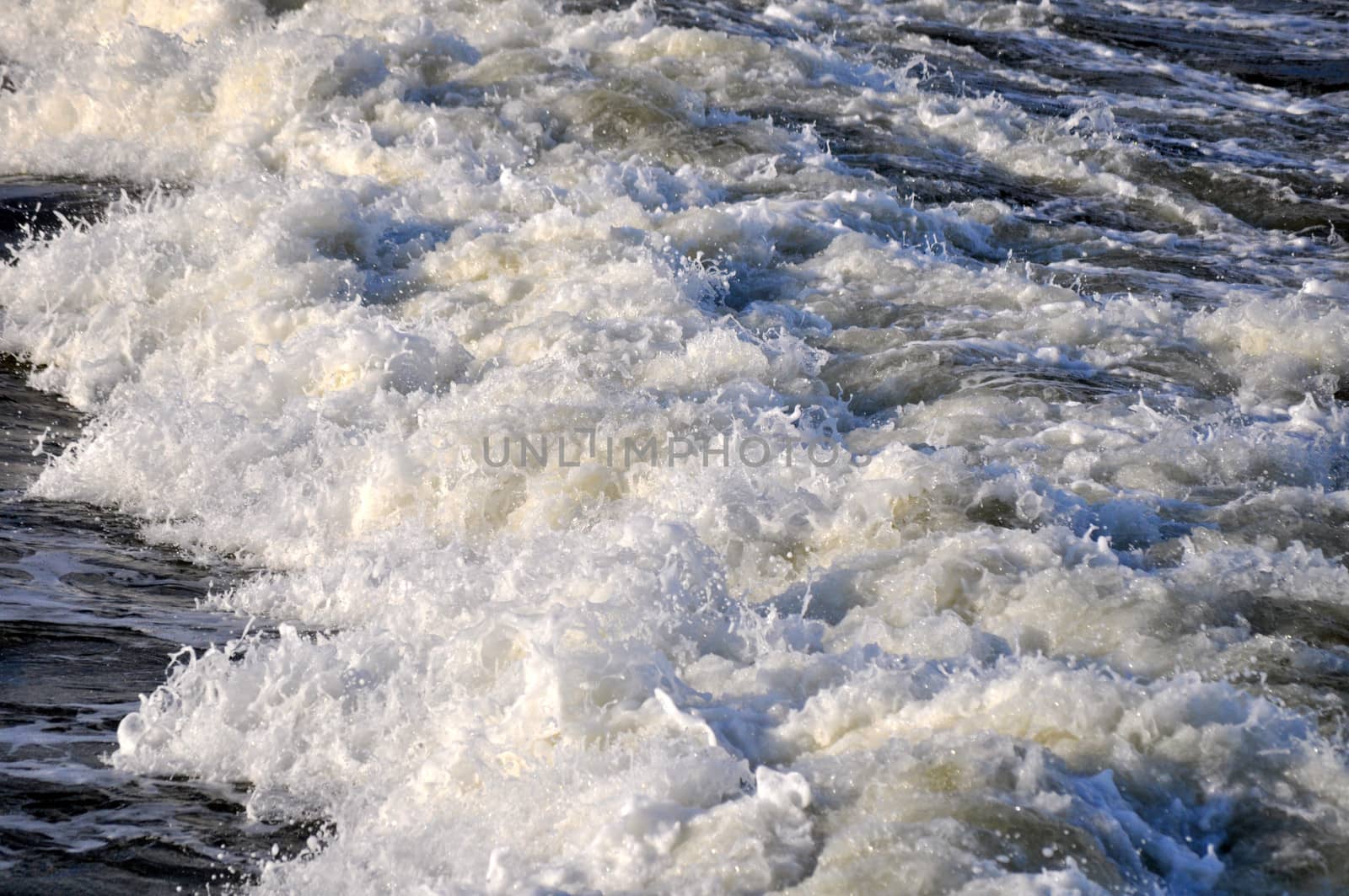 Ocean Waves by RefocusPhoto