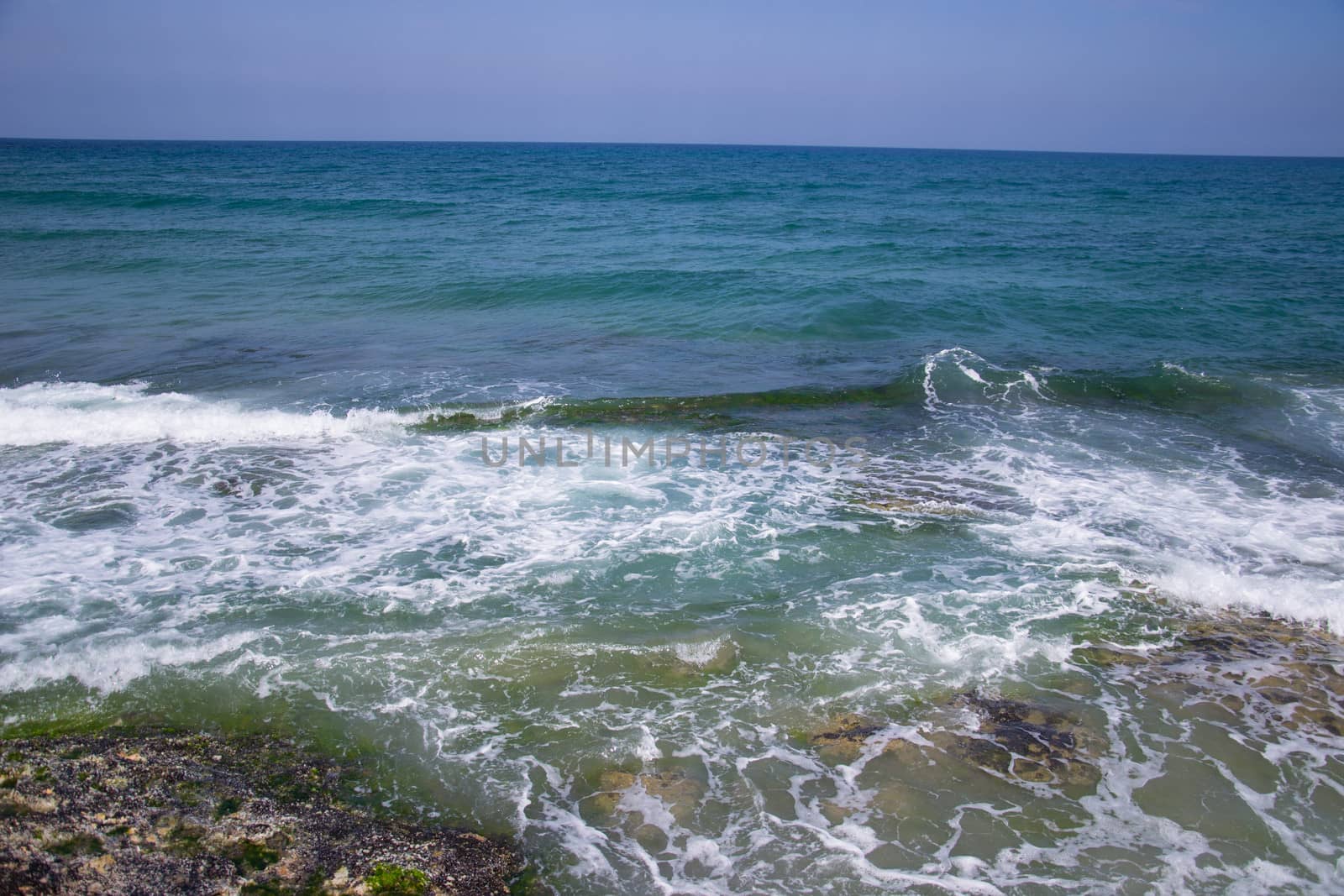 Sea beach waves by slavamalai