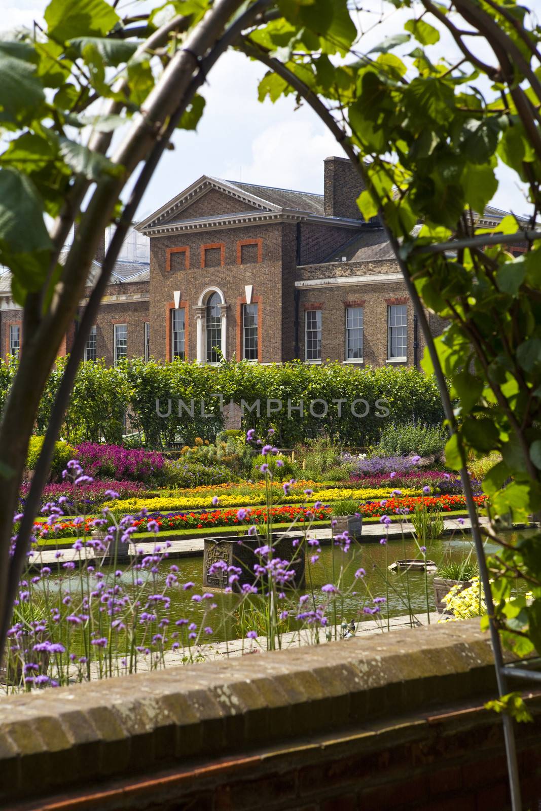 The Sunken Garden and Kensington Palace by chrisdorney