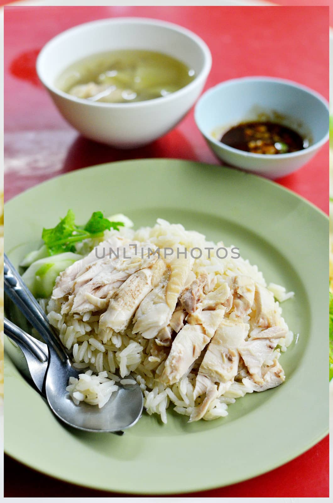 Rice steamed with chicken soup