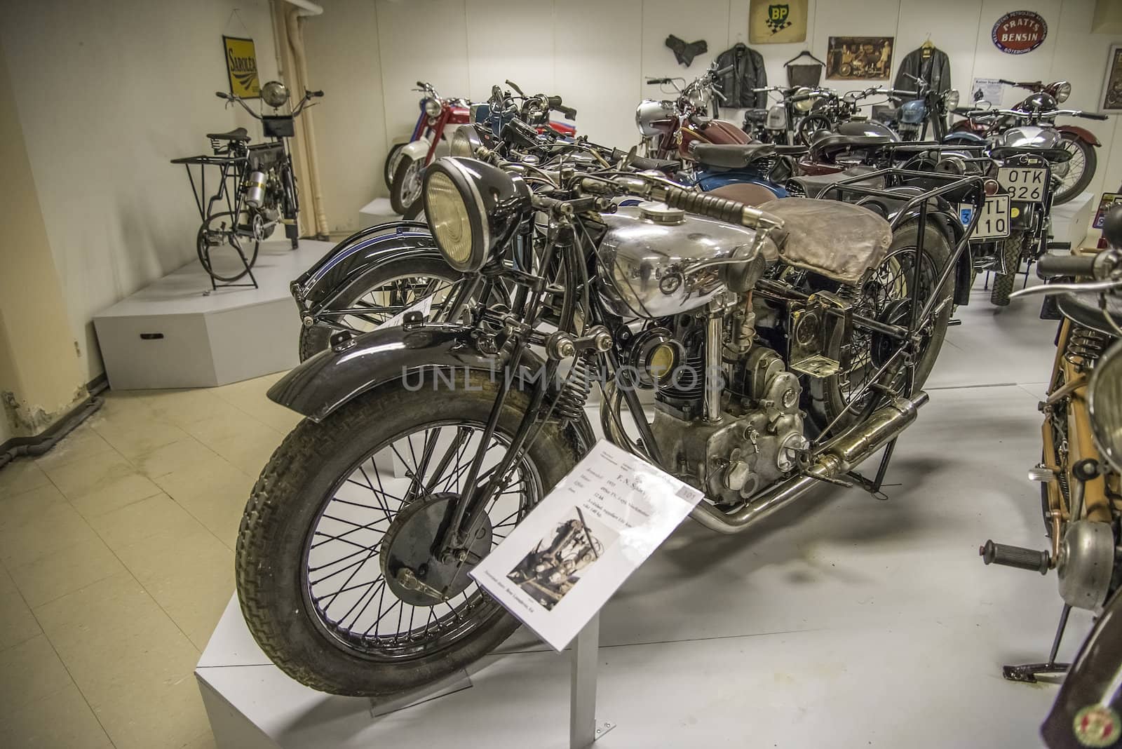 Engine: 495cc TV, 1-cyl, block engine, 12 hp. All the pictures are shot on Ed's motorcycle and Motor Museum in Ed, Sweden. Interesting museum, which is worth a visit.