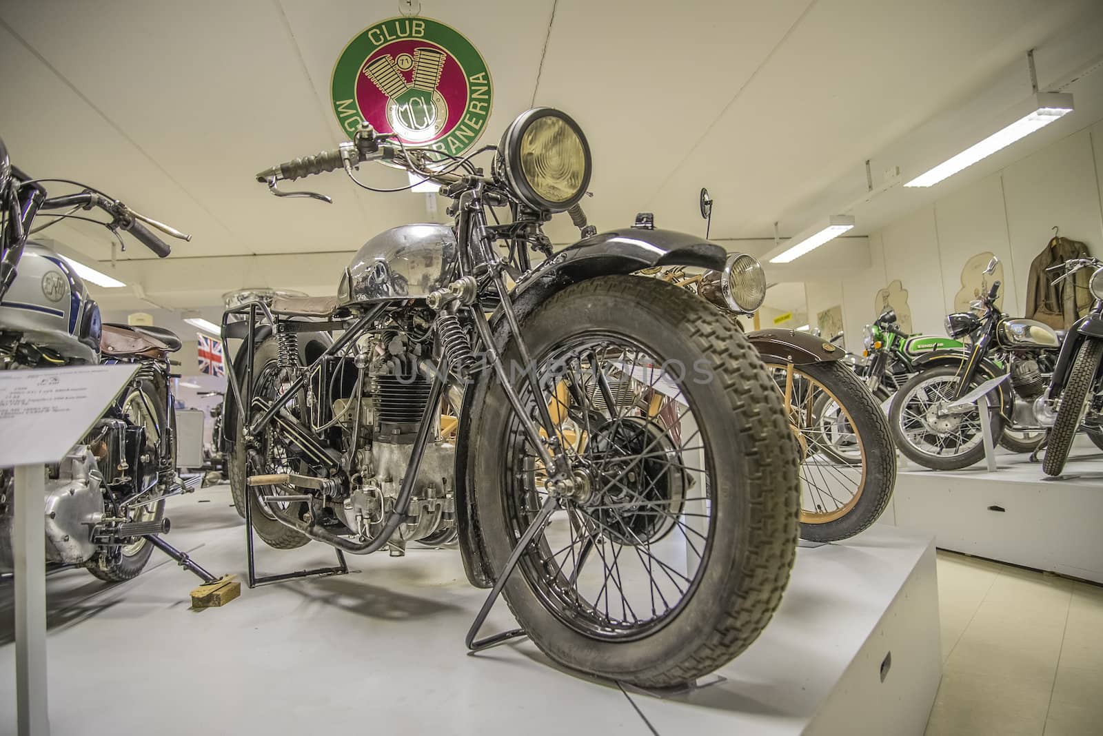 Engine: 495cc TV, 1-cyl, block engine, 12 hp. All the pictures are shot on Ed's motorcycle and Motor Museum in Ed, Sweden. Interesting museum, which is worth a visit.