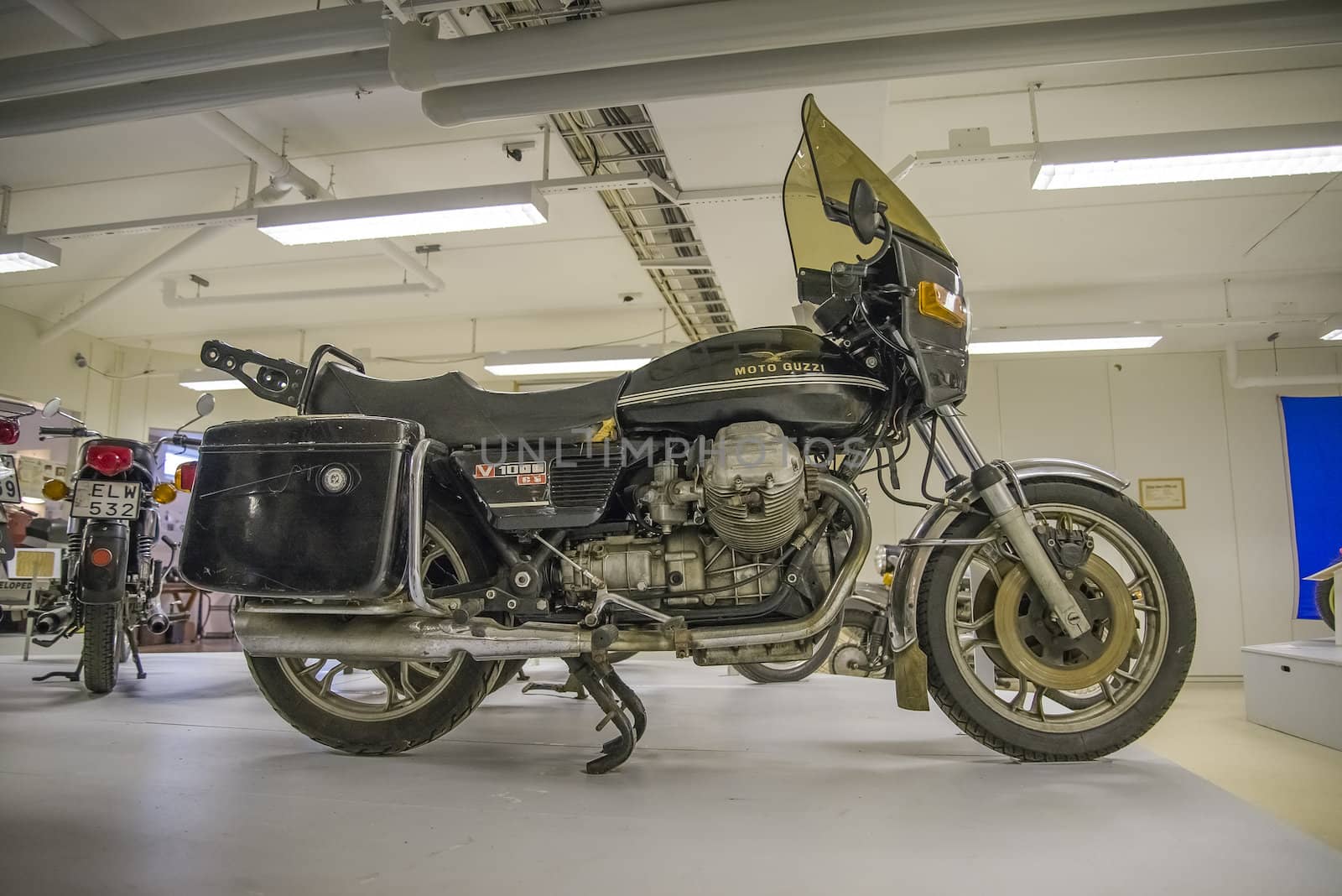 Engine: 1000cc, 64 hp. All the pictures are shot on Ed's motorcycle and Motor Museum in Ed, Sweden. Interesting museum, which is worth a visit.