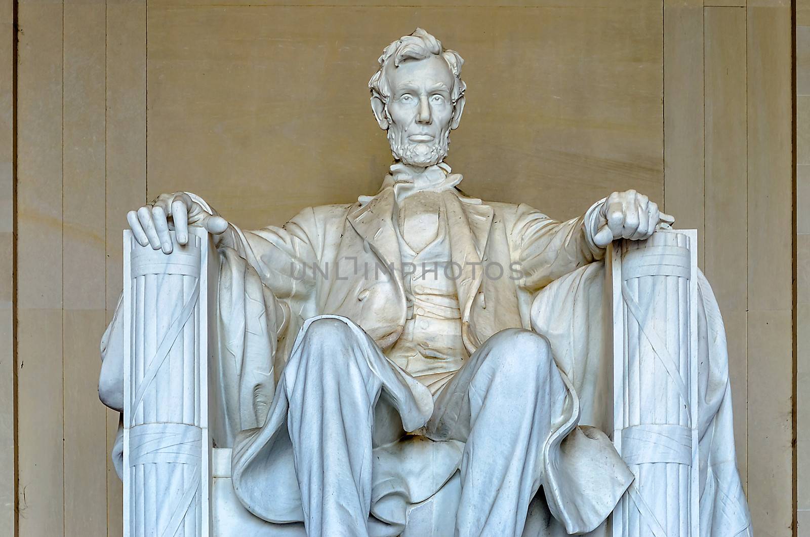 Lincoln Memorial, Washington DC by marcorubino
