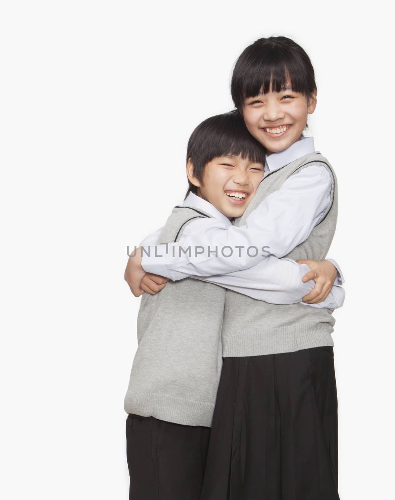 Brother and sister hugging by XiXinXing