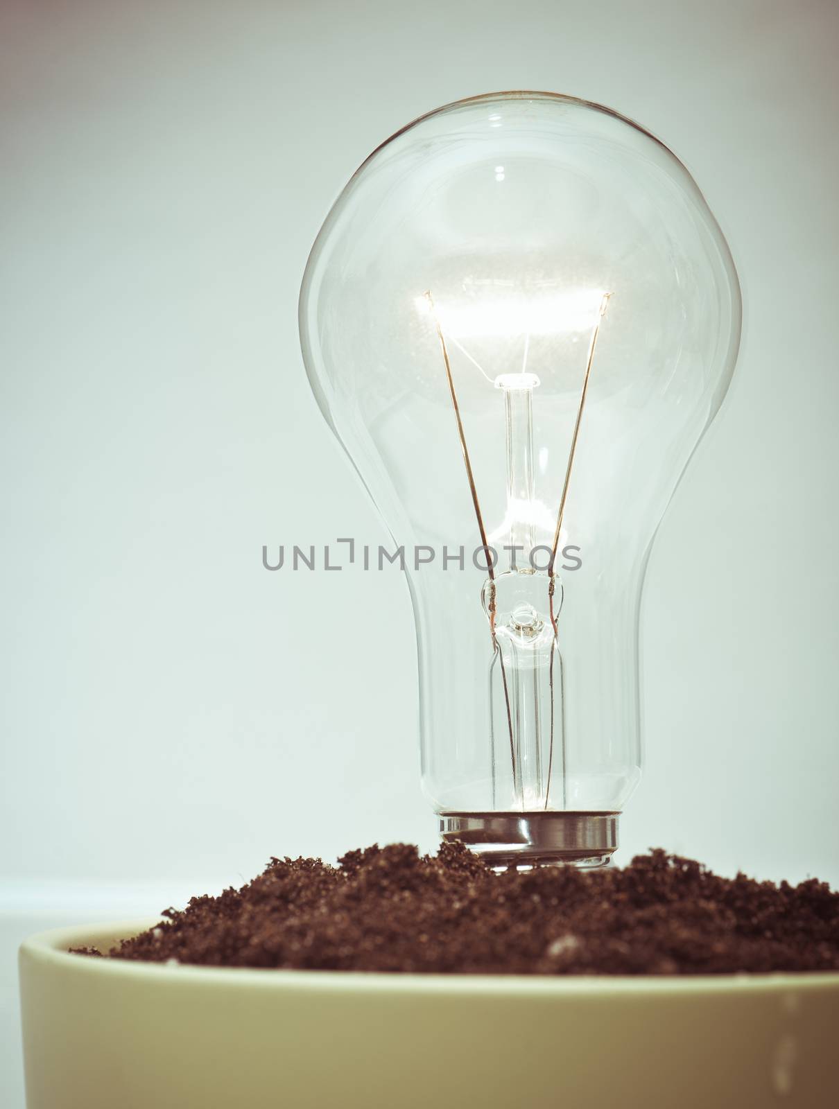 light bulb by GekaSkr